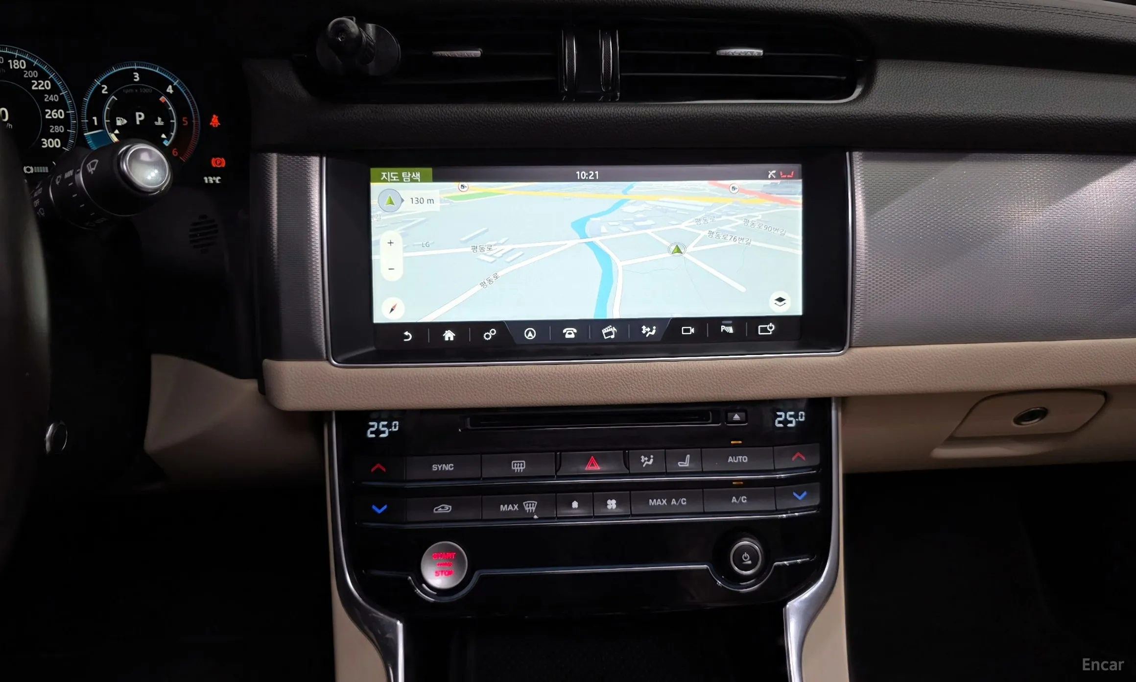 Jaguar XF (x260) превью 14