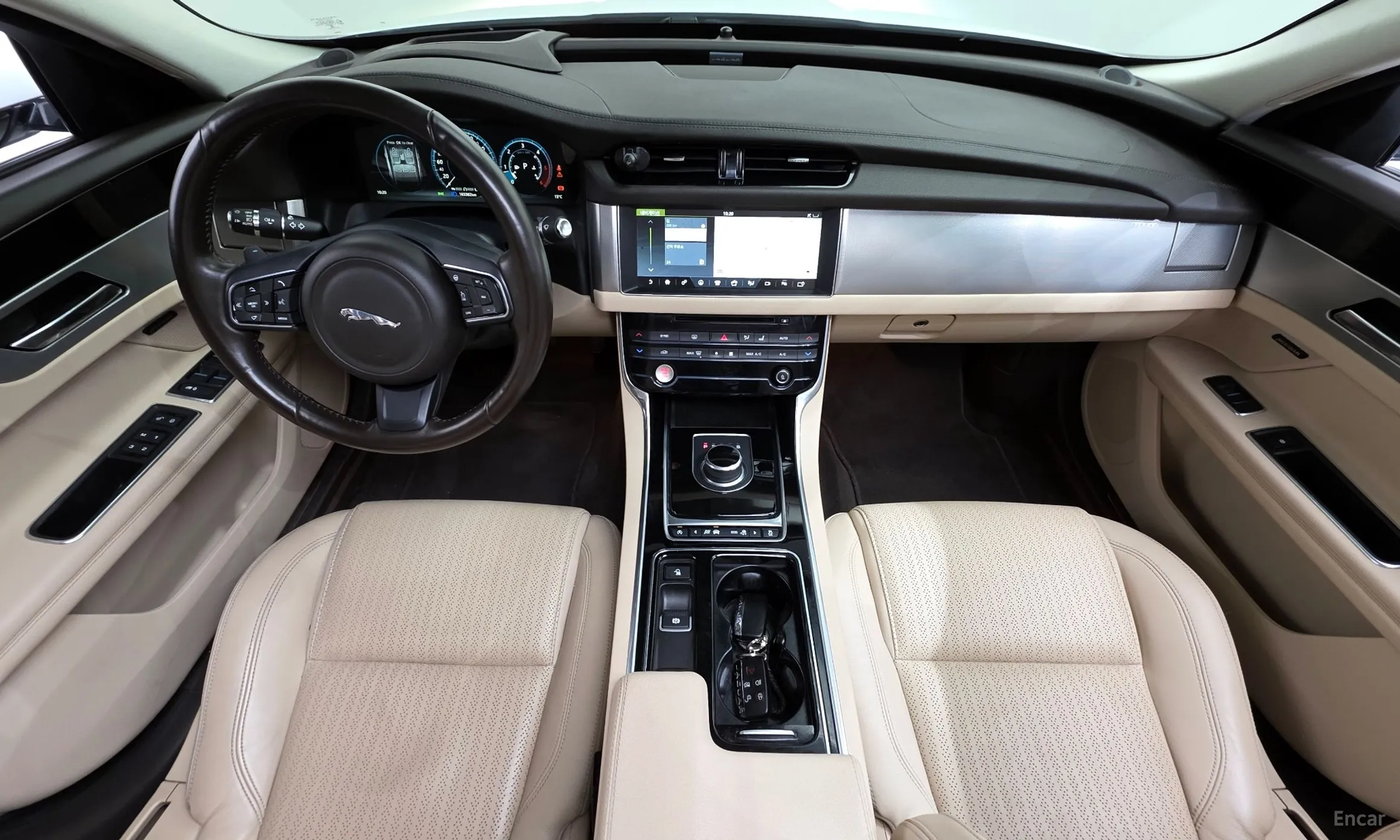 Jaguar XF (x260) превью 7