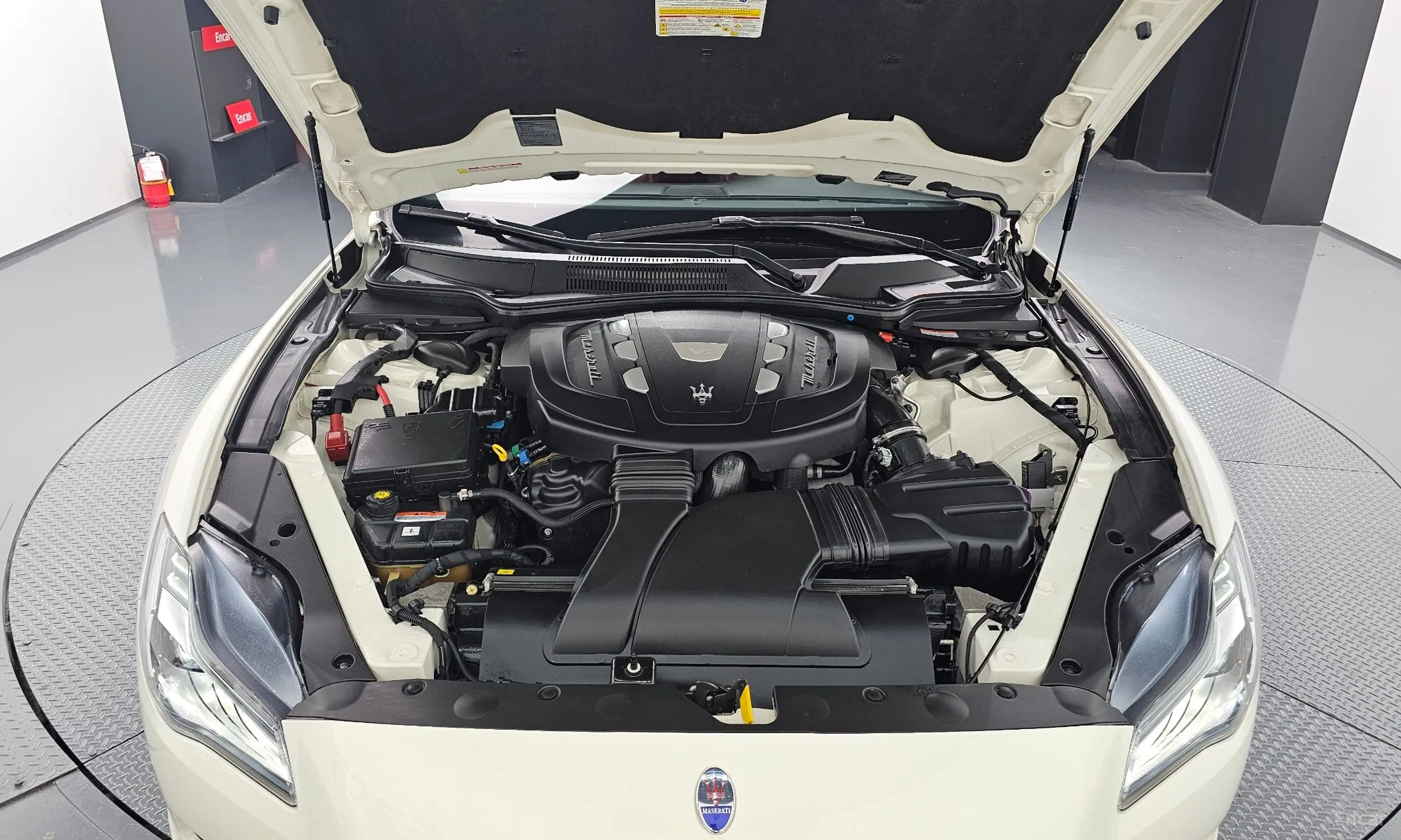 Maserati Quattroporte превью 6