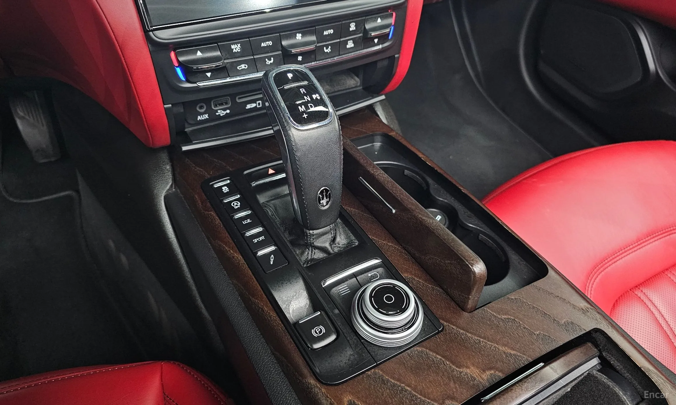 Maserati Quattroporte превью 9