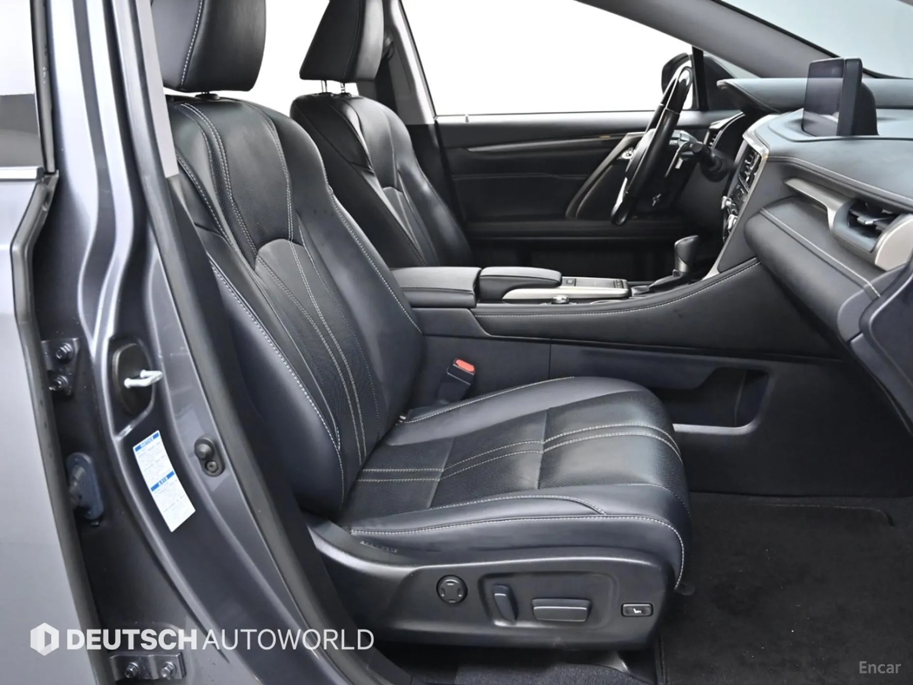Lexus RX450hL 4th Generation превью 10