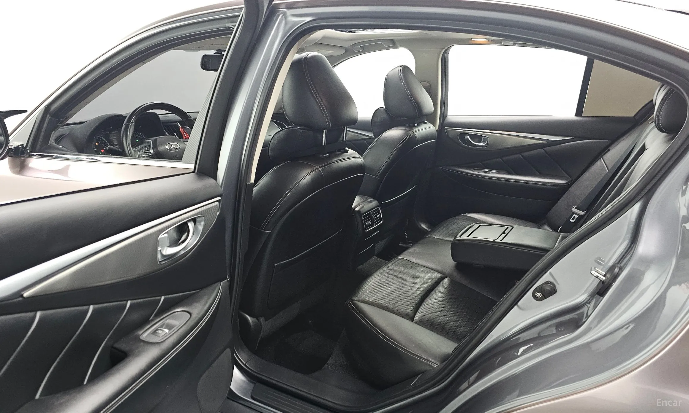 Infiniti Q50 превью 12