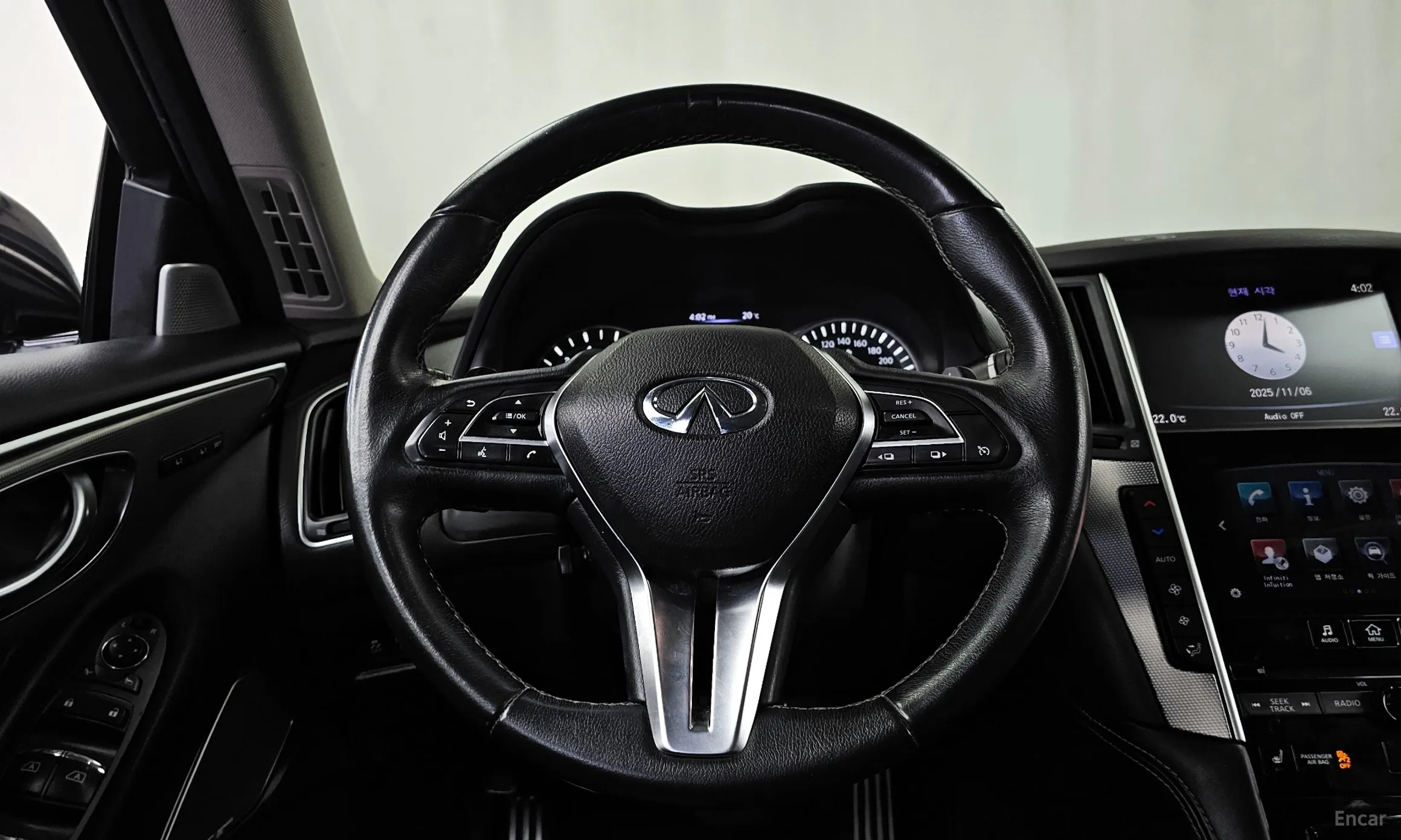 Infiniti Q50 превью 13