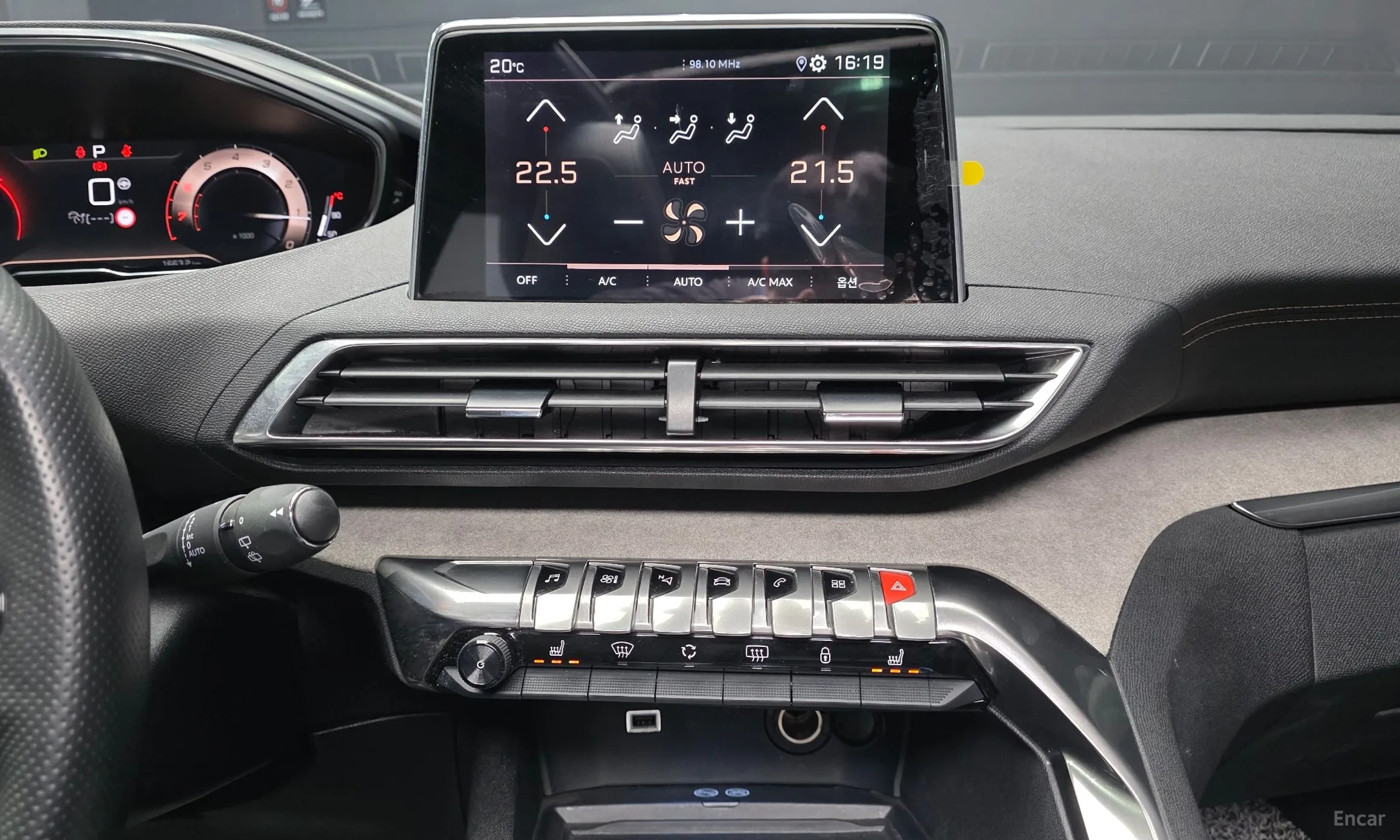 Peugeot 5008 2nd generation превью 15
