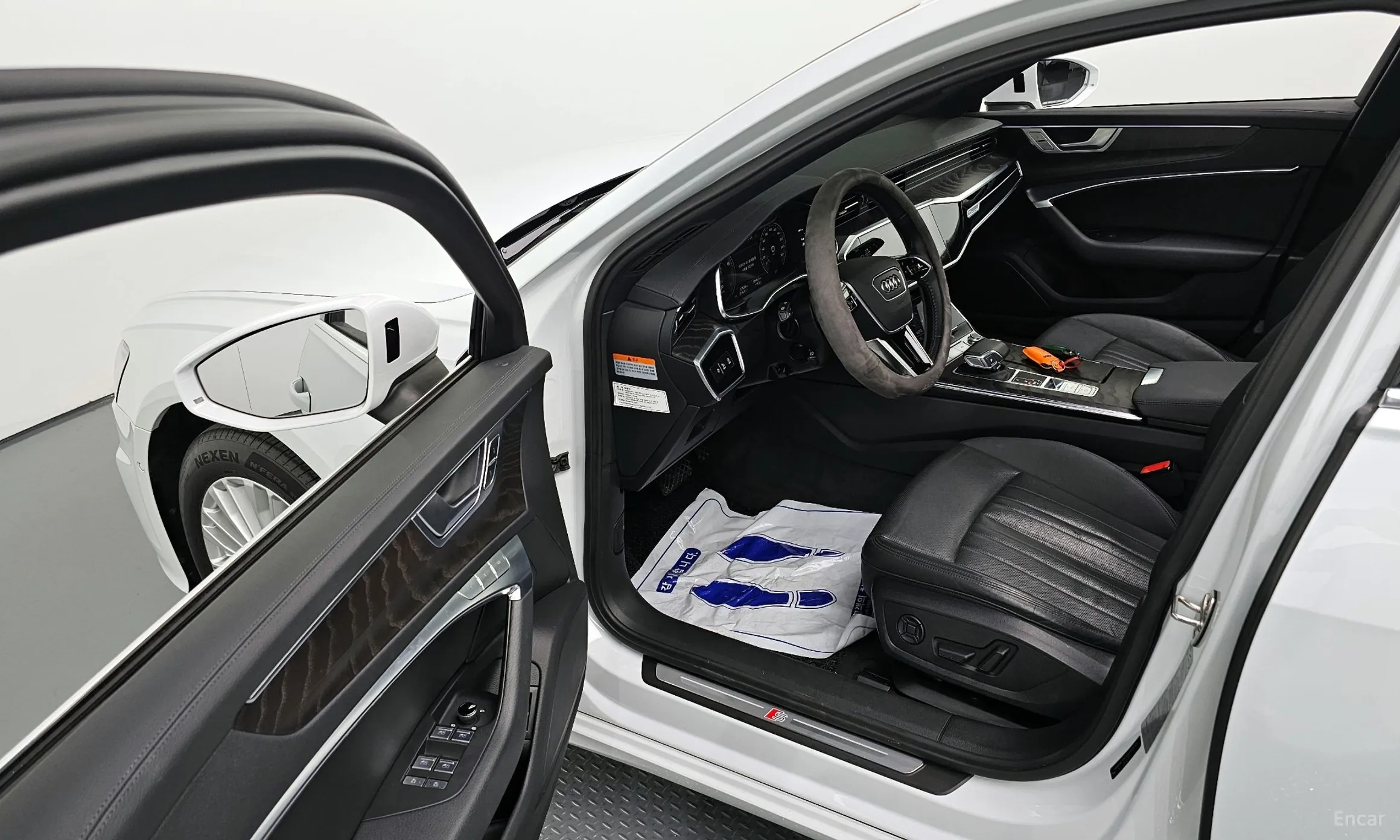 Audi A6 (C8) превью 10