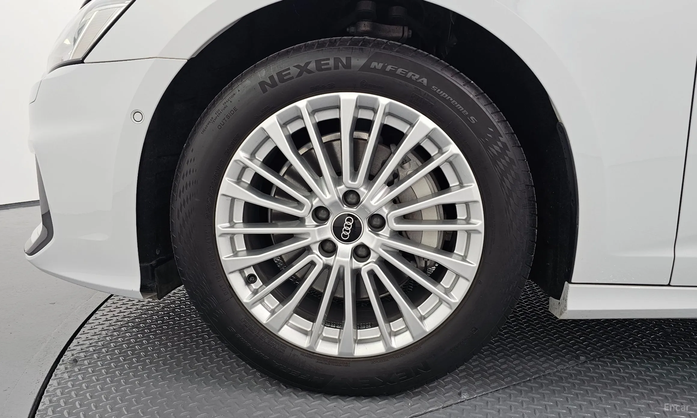 Audi A6 (C8) превью 5
