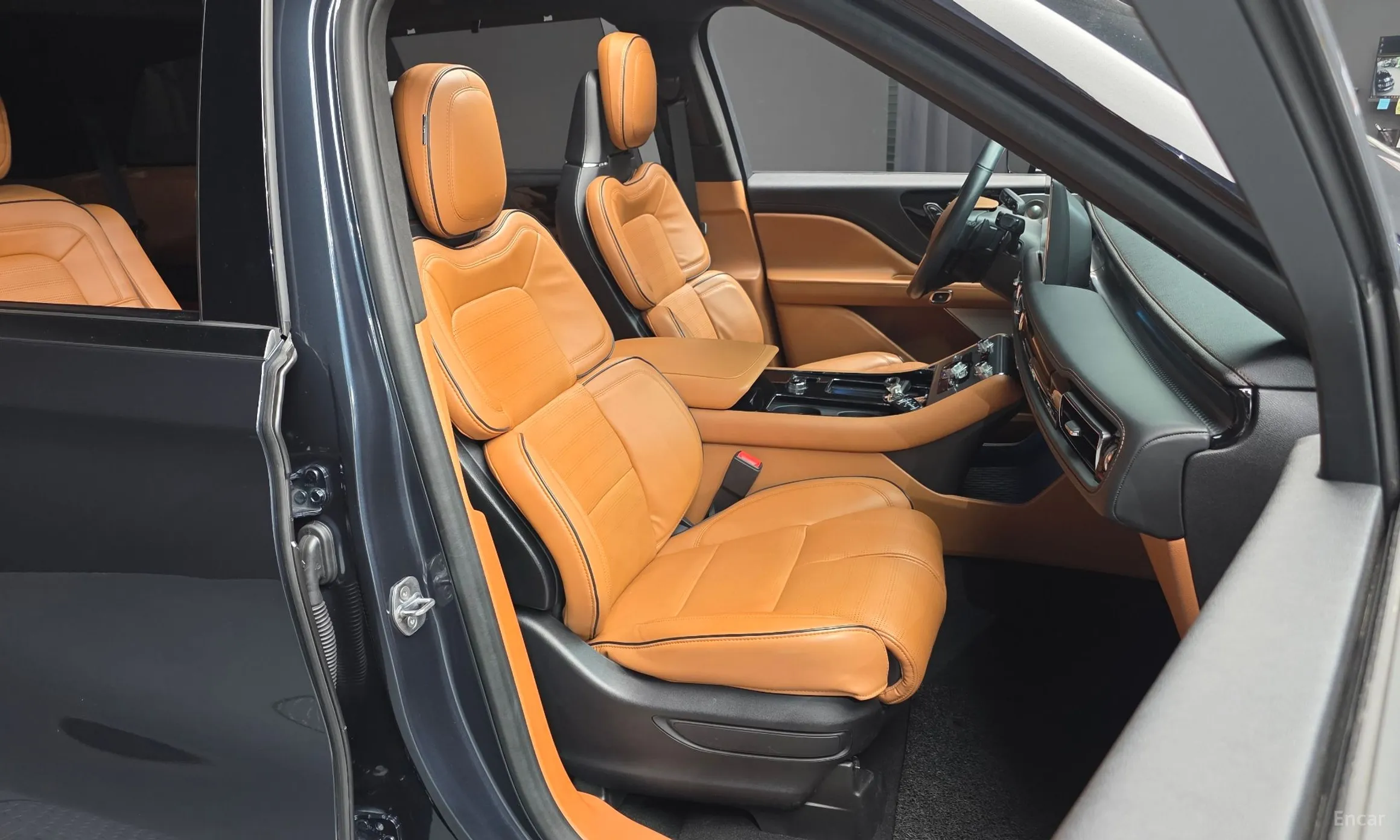 Lincoln Aviator 2nd Generation превью 12