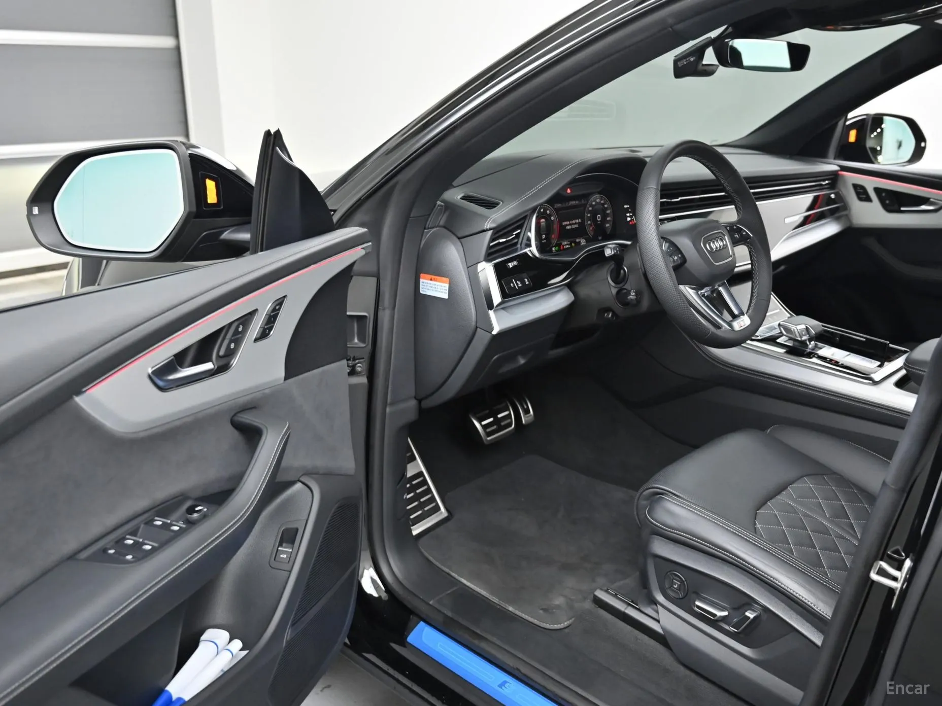 Audi Q8 (4M) превью 11