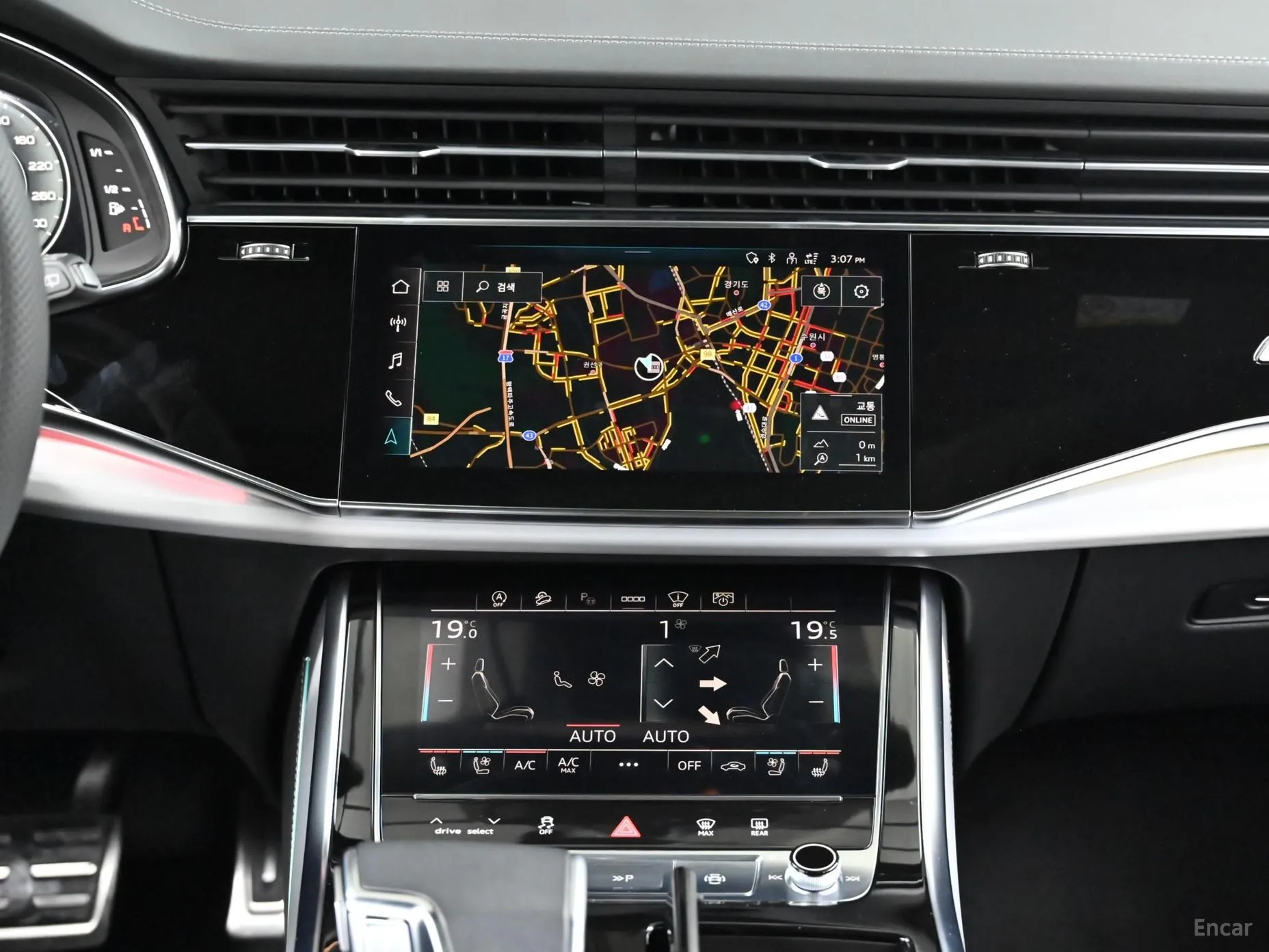 Audi Q8 (4M) превью 14