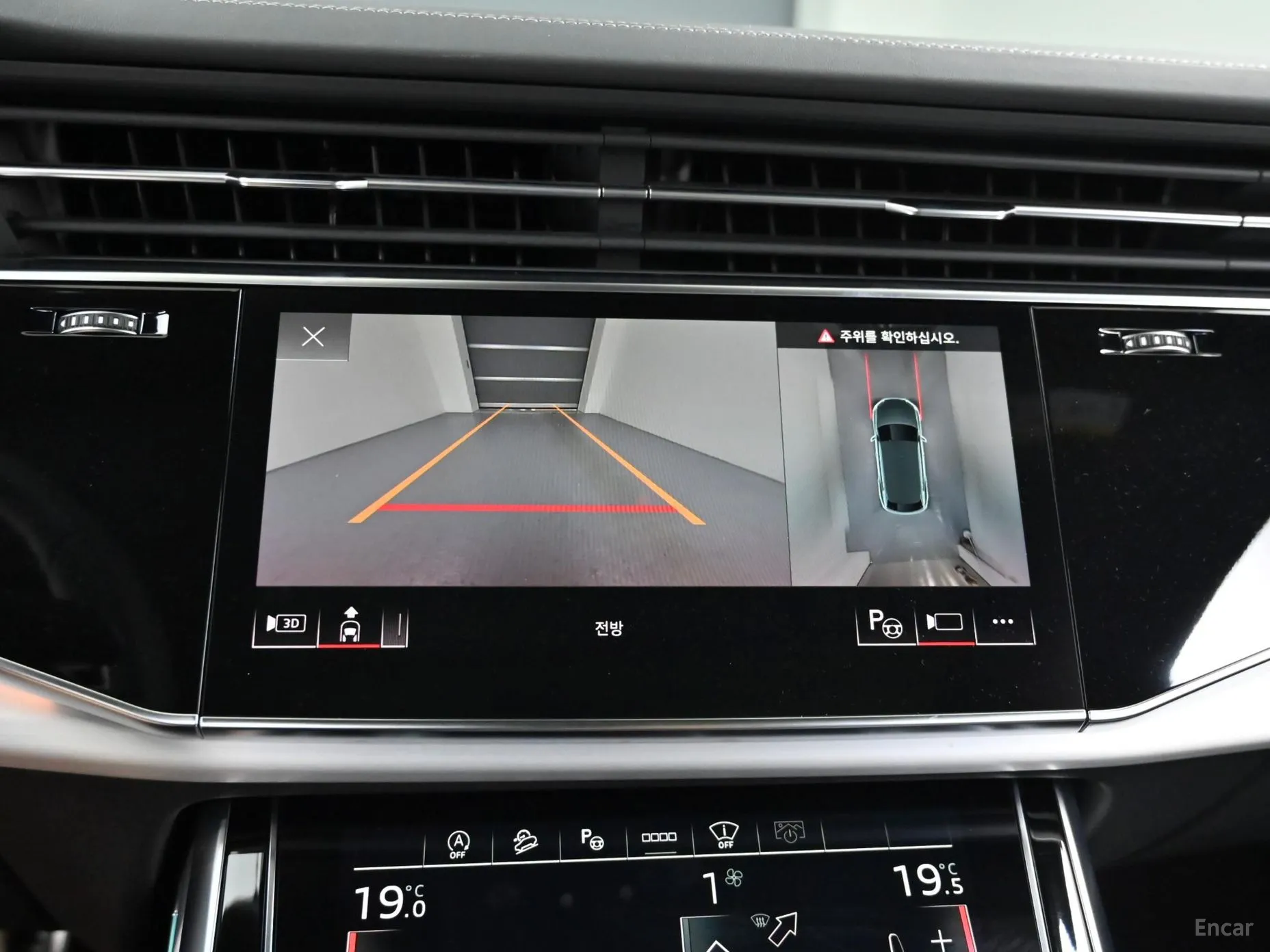 Audi Q8 (4M) превью 15