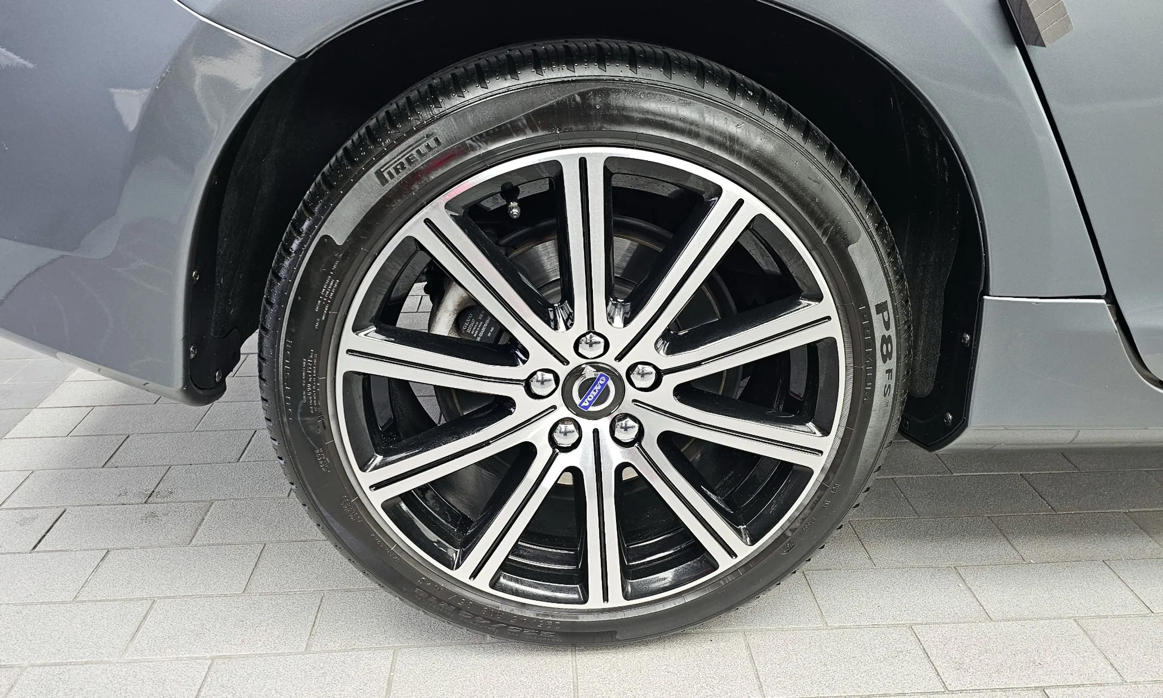 Volvo S60 превью 5