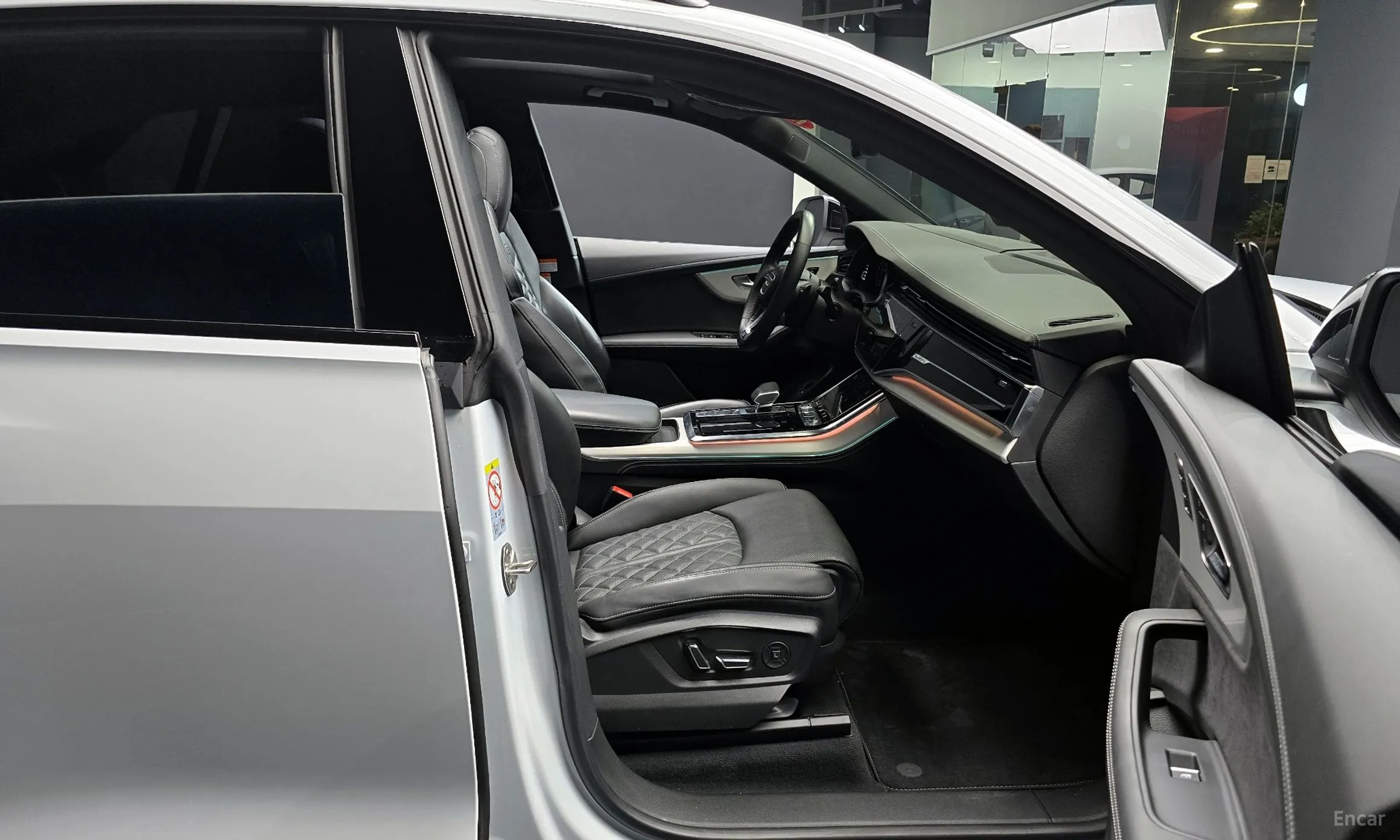 Audi Q8 (4M) превью 10