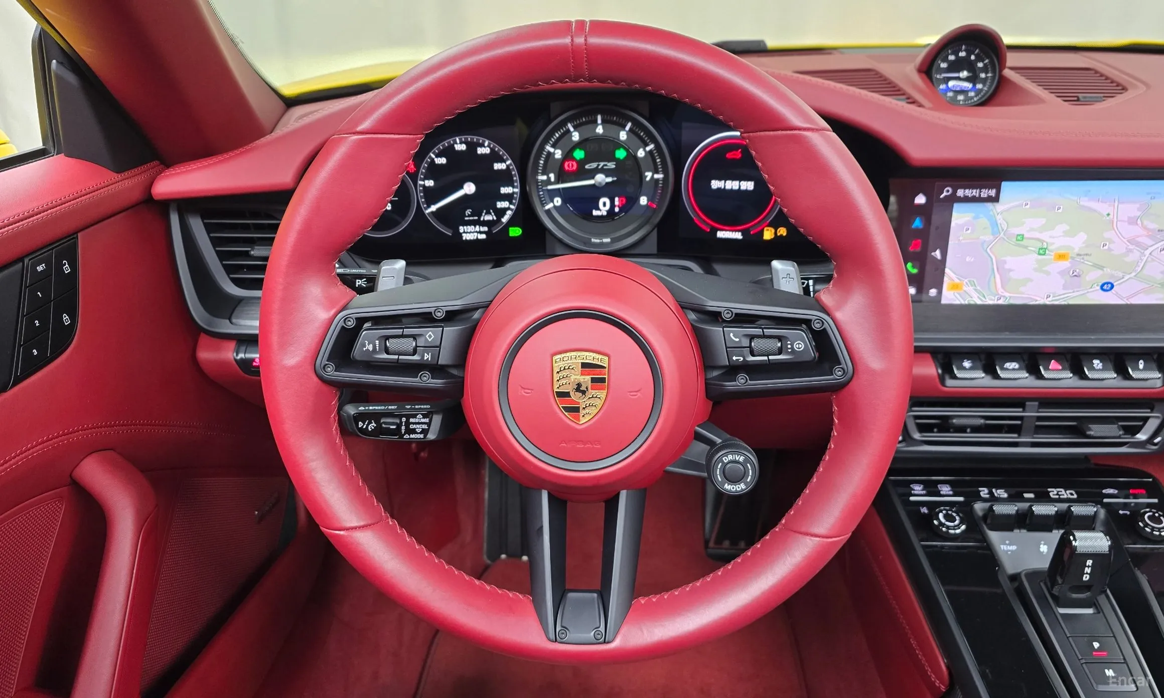 Porsche 911 (992) превью 13