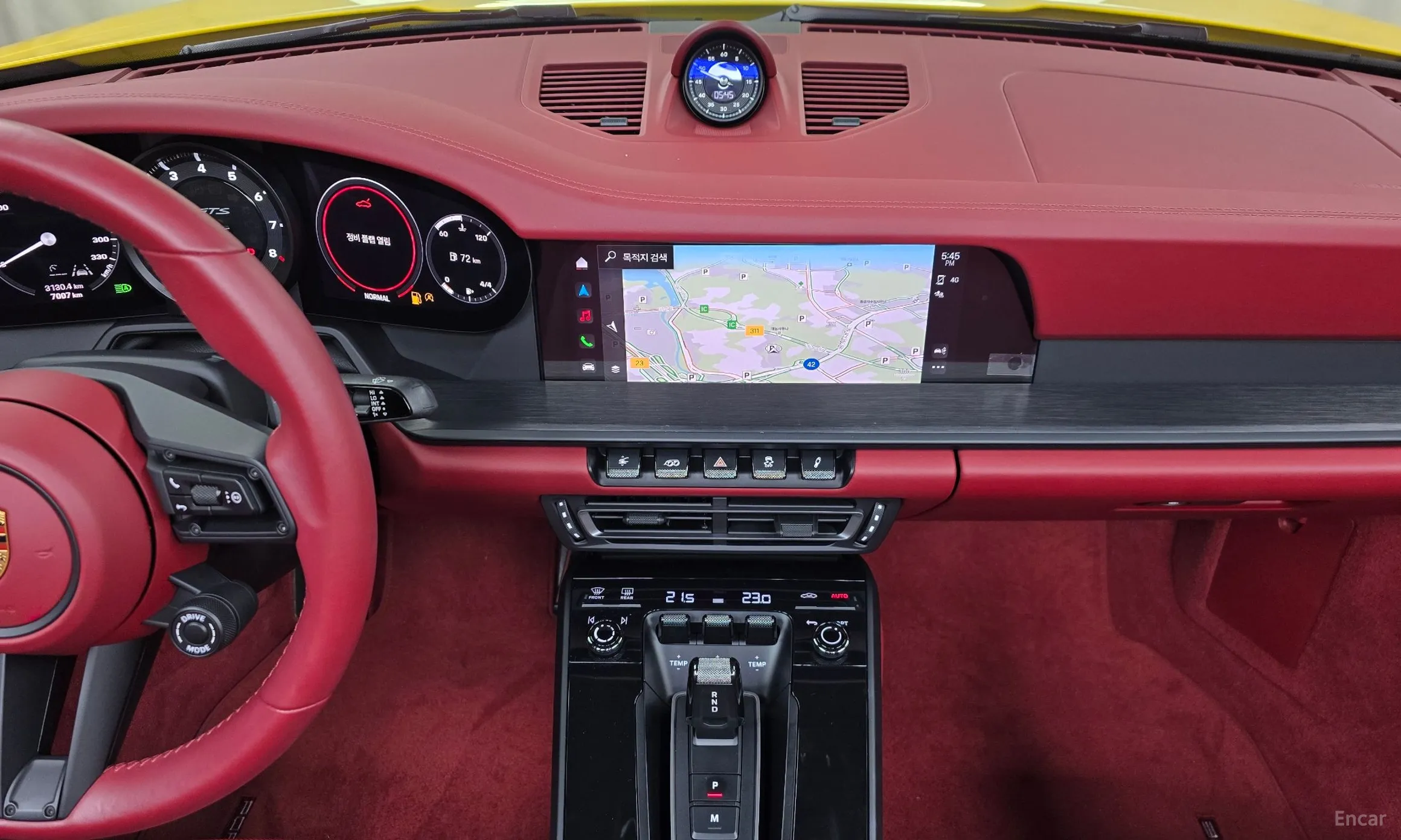 Porsche 911 (992) превью 14