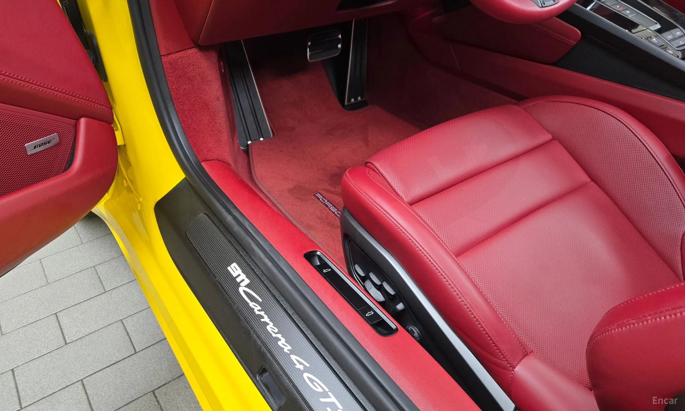 Porsche 911 (992) превью 19