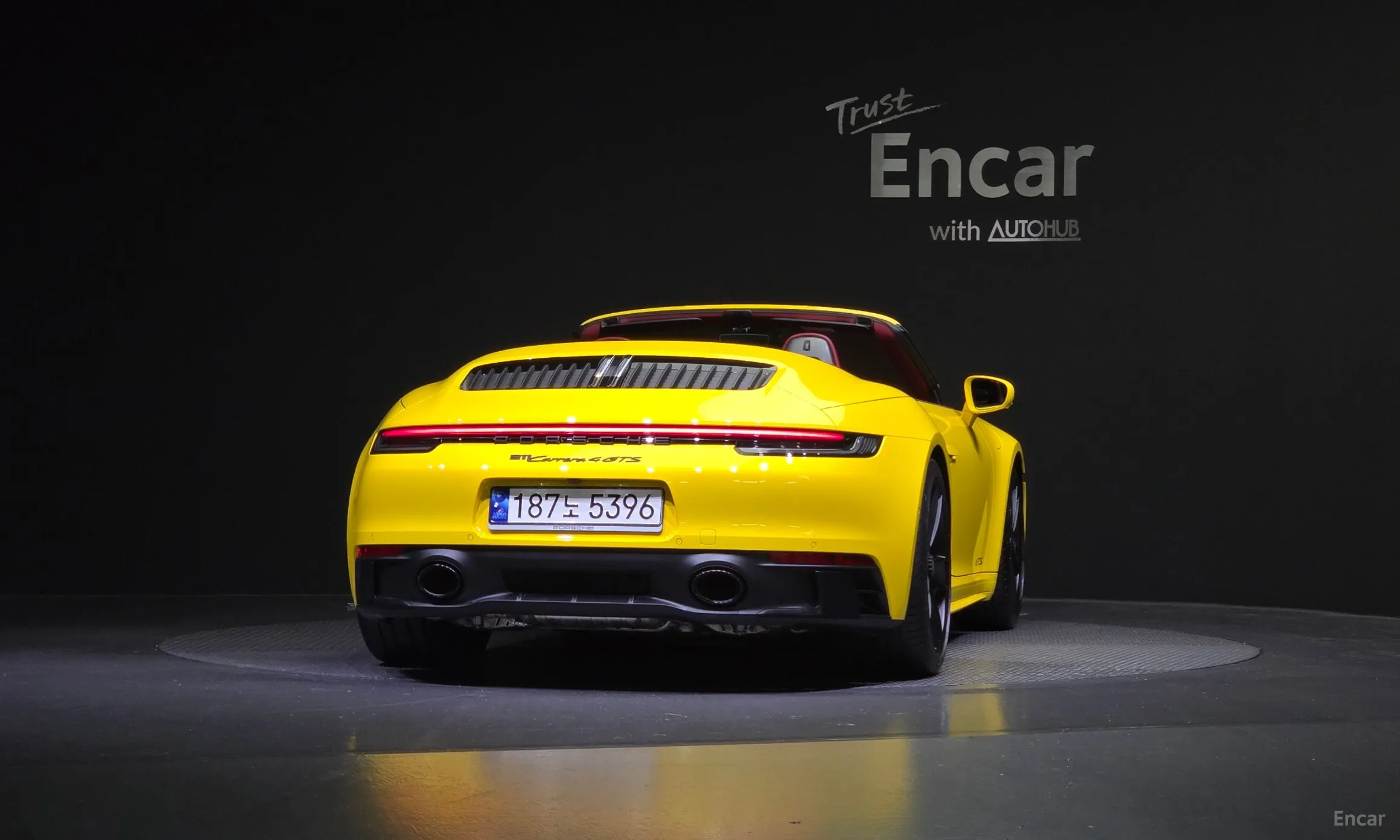 Porsche 911 (992) превью 4