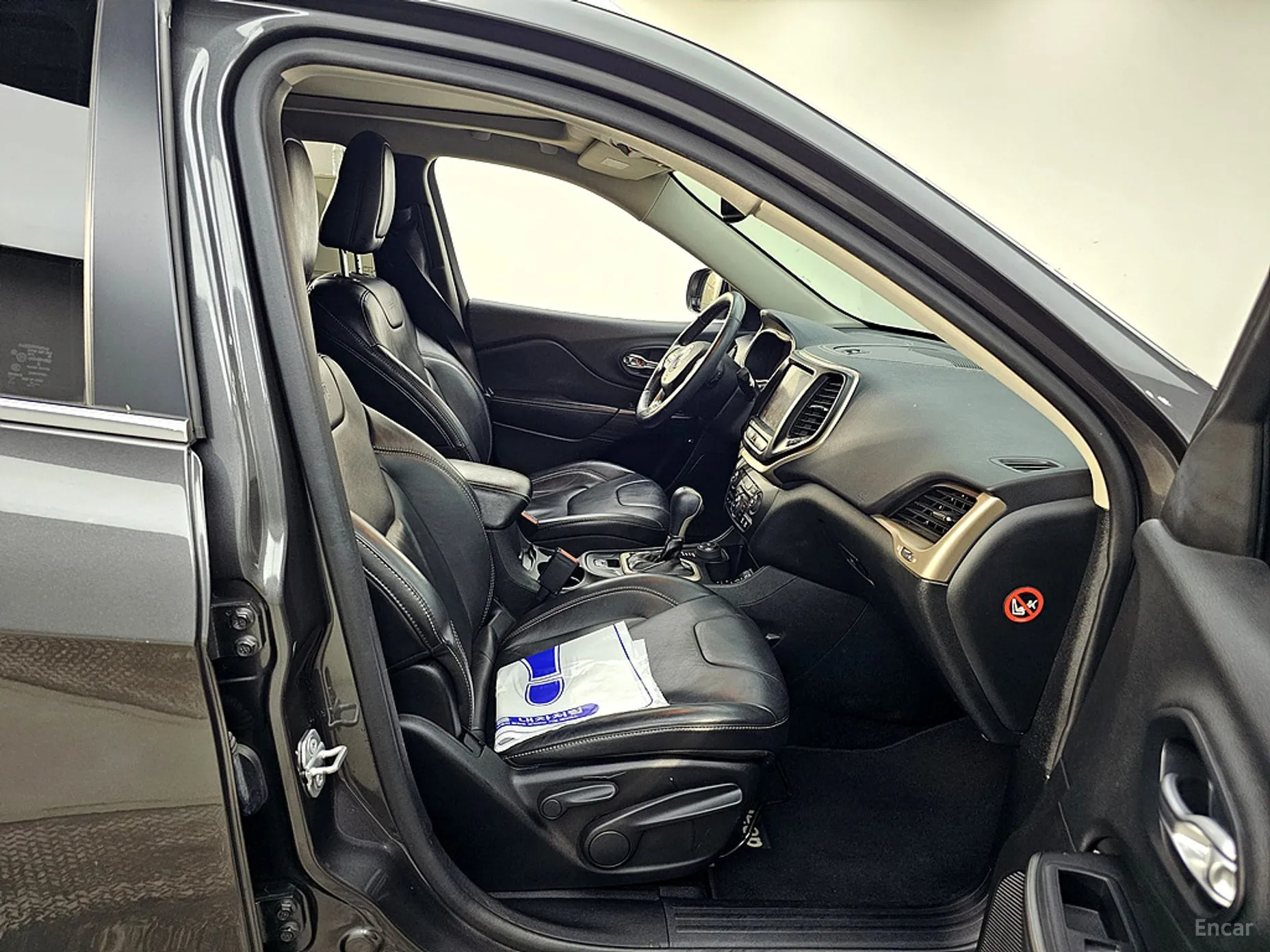 Jeep Cherokee (KL) превью 11