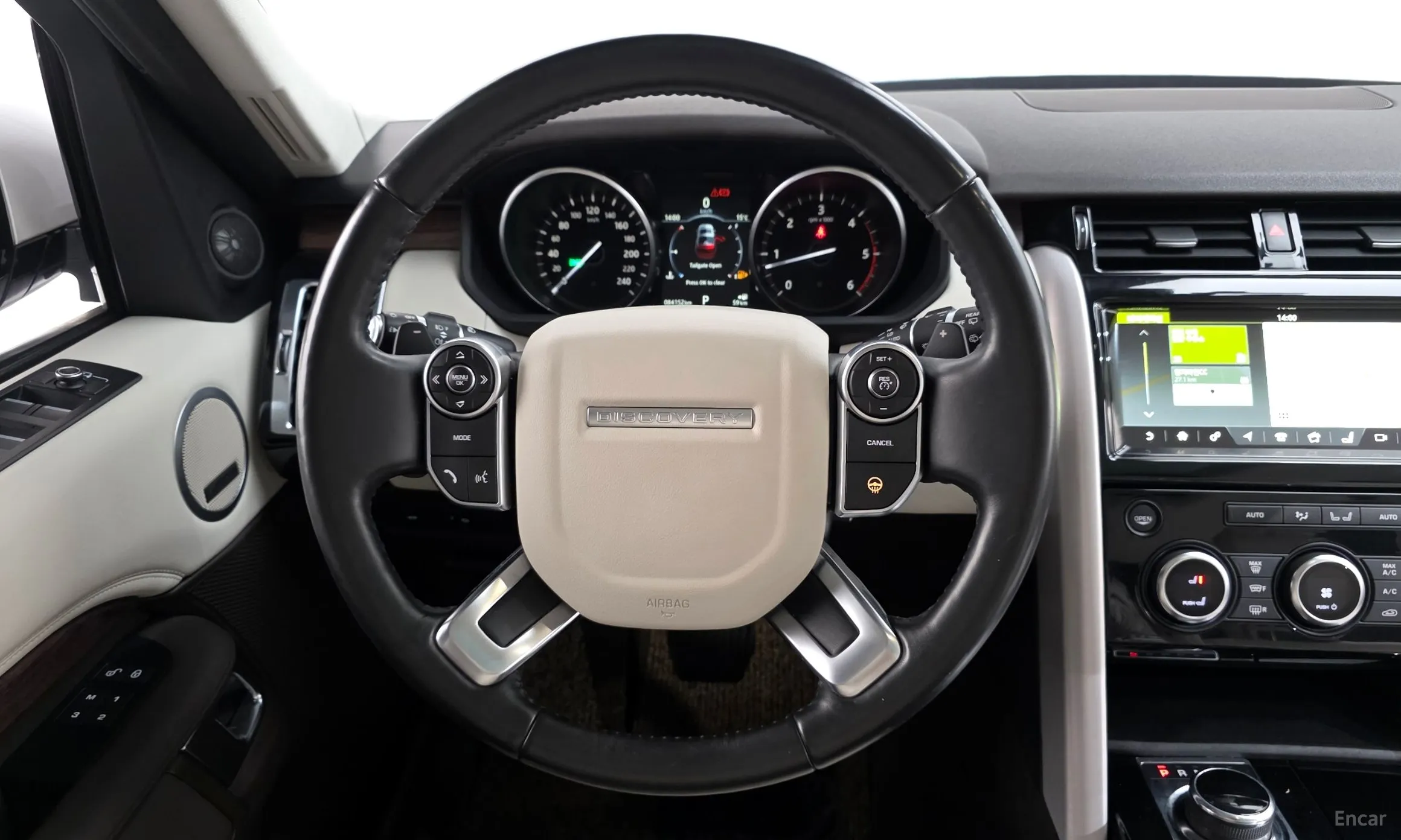 Land Rover Discovery 5 превью 13