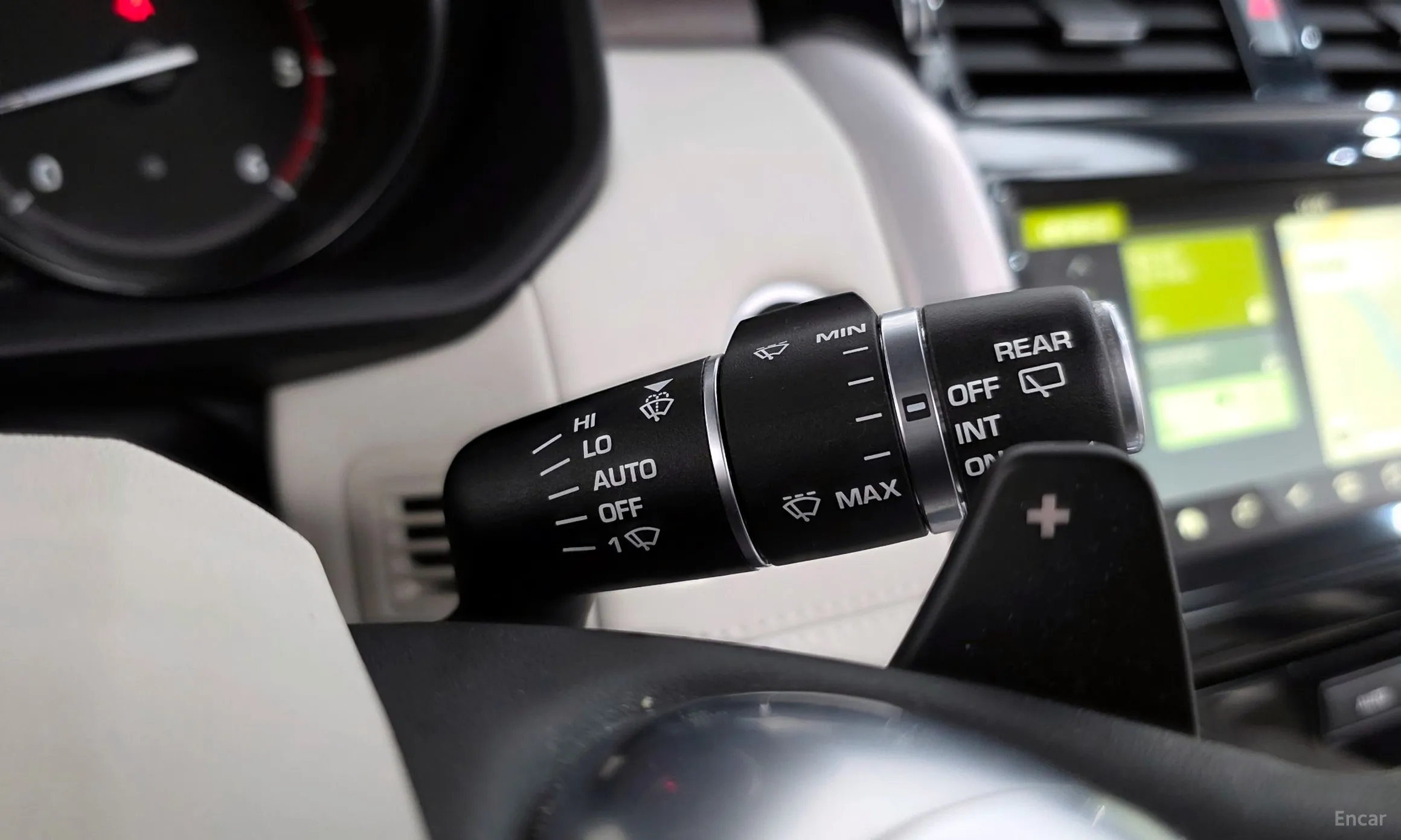 Land Rover Discovery 5 превью 14