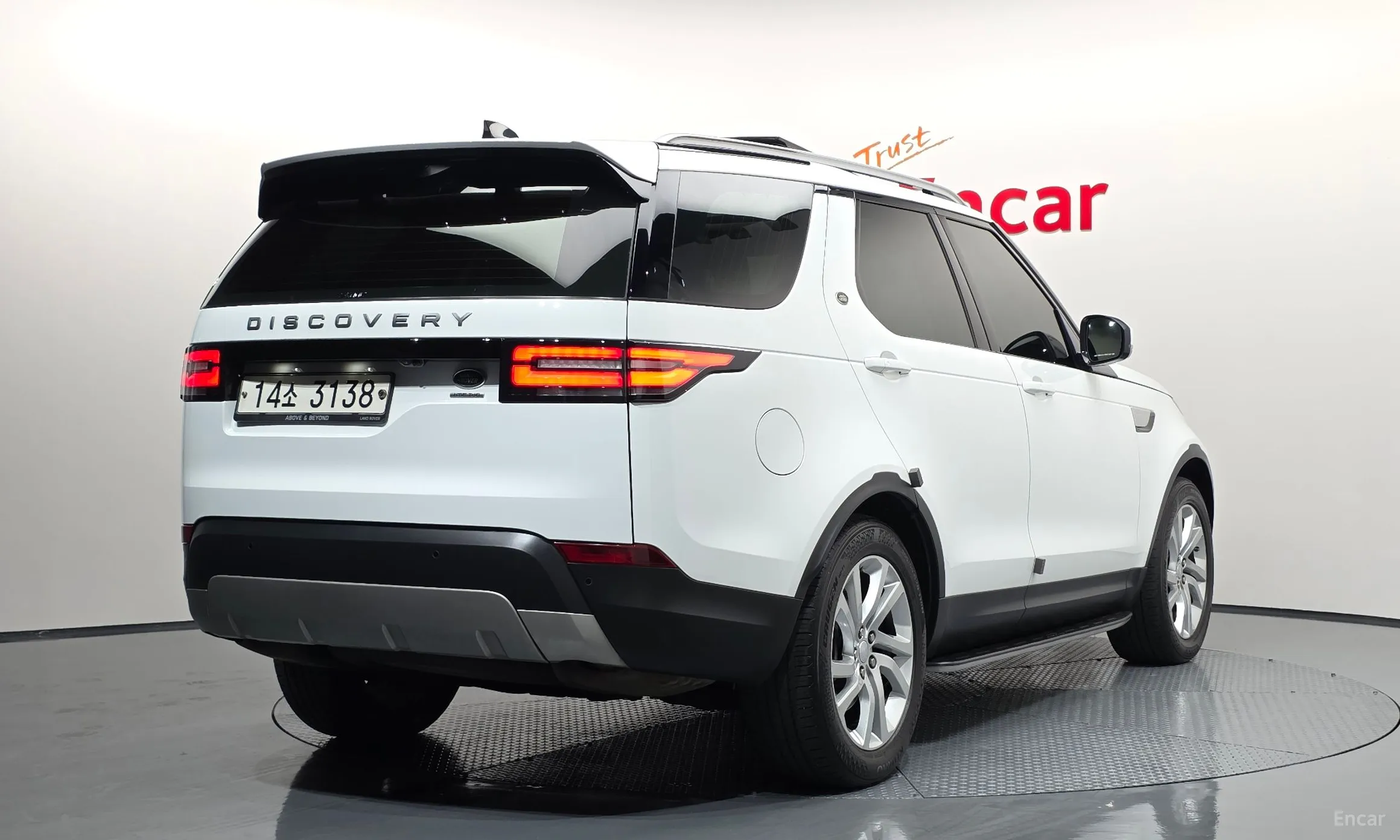 Land Rover Discovery 5 превью 2