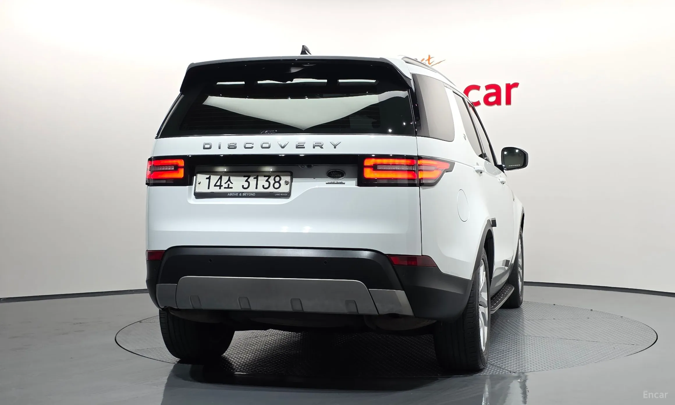 Land Rover Discovery 5 превью 4