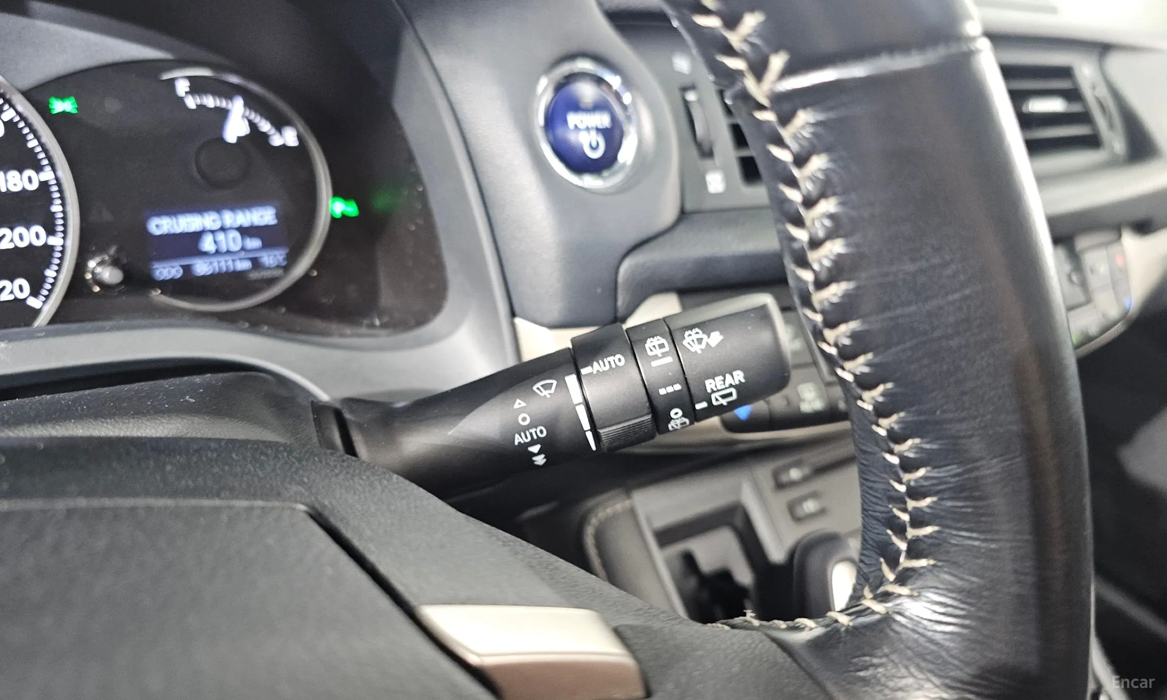 Lexus CT200h превью 17