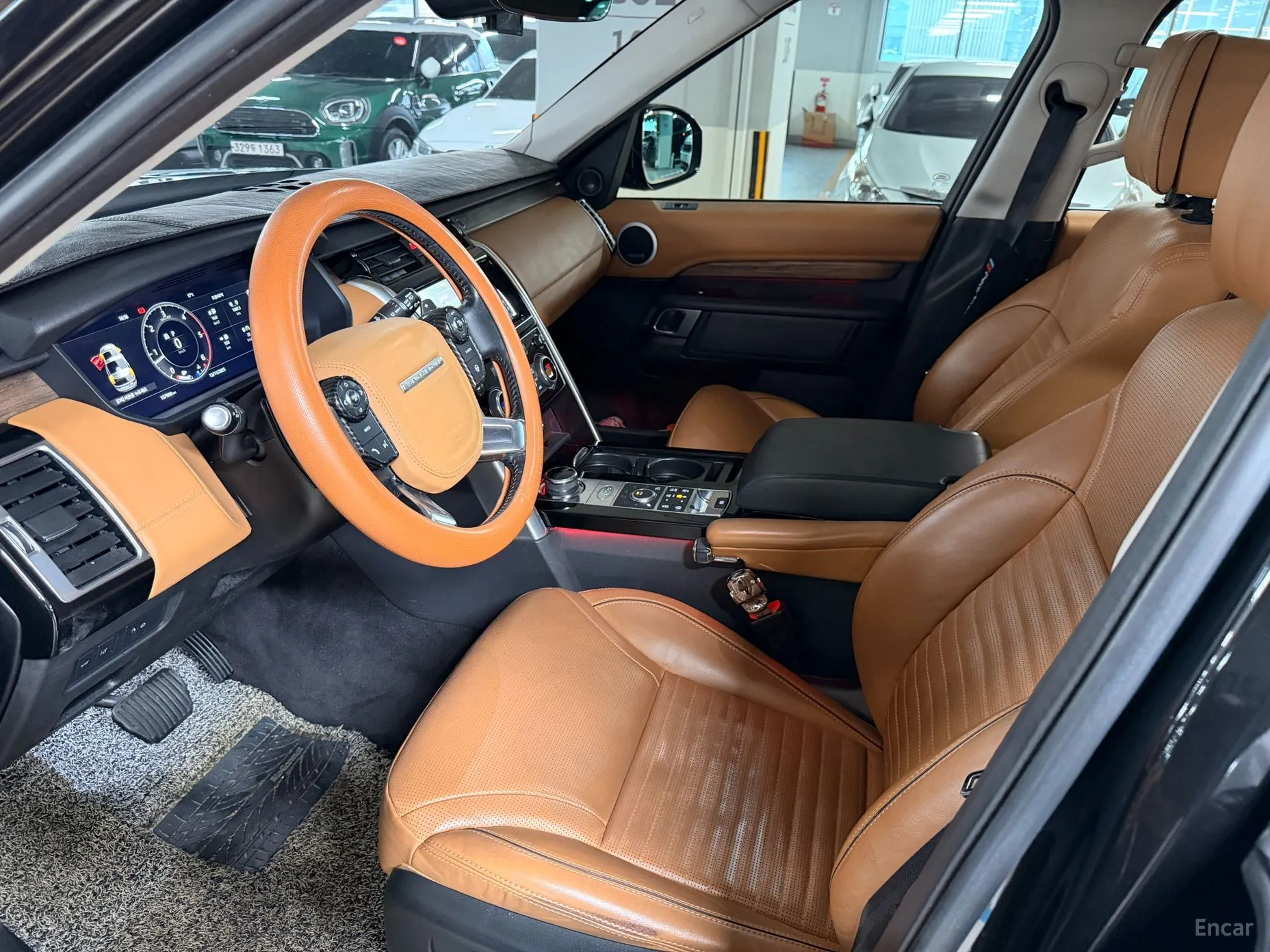 Land Rover Discovery 5 превью 5