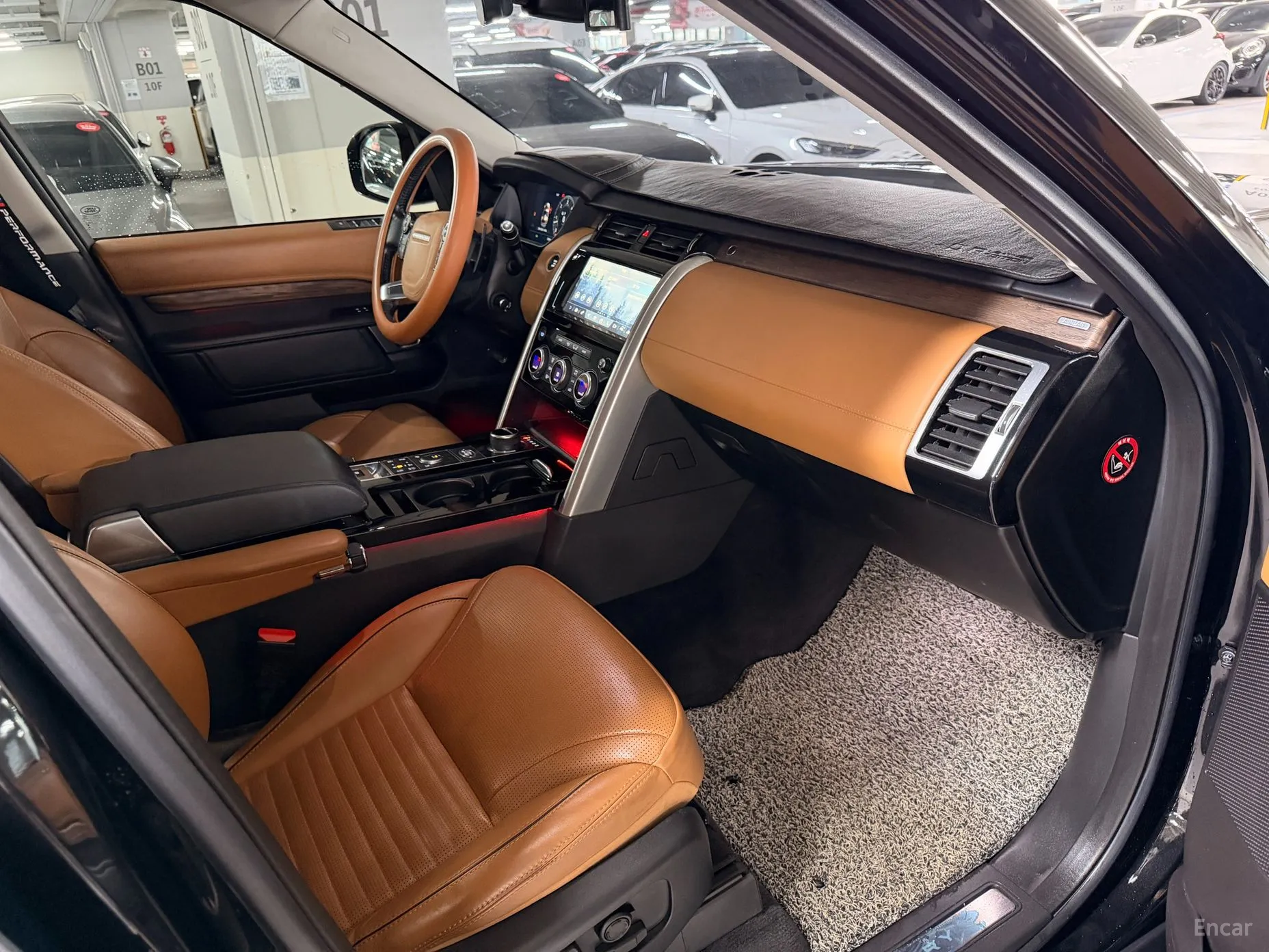 Land Rover Discovery 5 превью 7