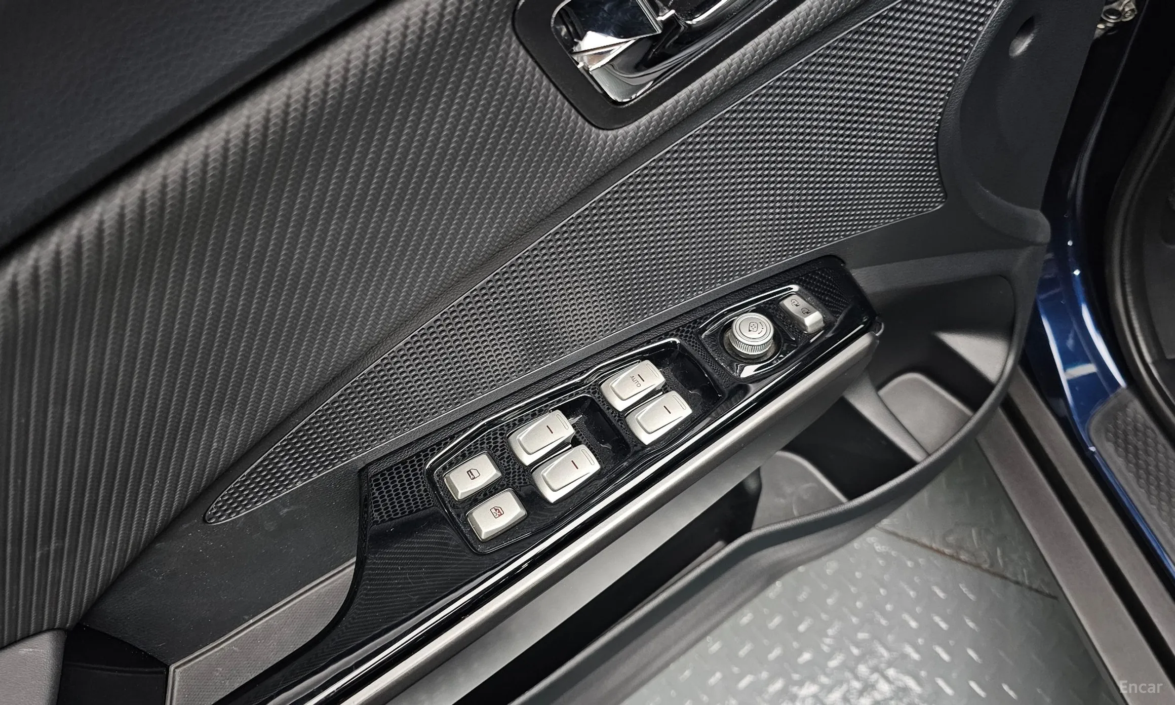 KG Mobility (SsangYong) Tivoli Air превью 13