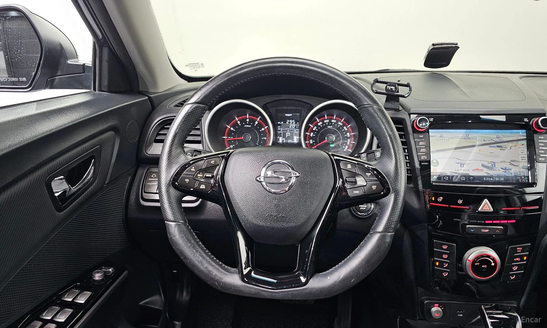KG Mobility (SsangYong) Tivoli Air превью 15