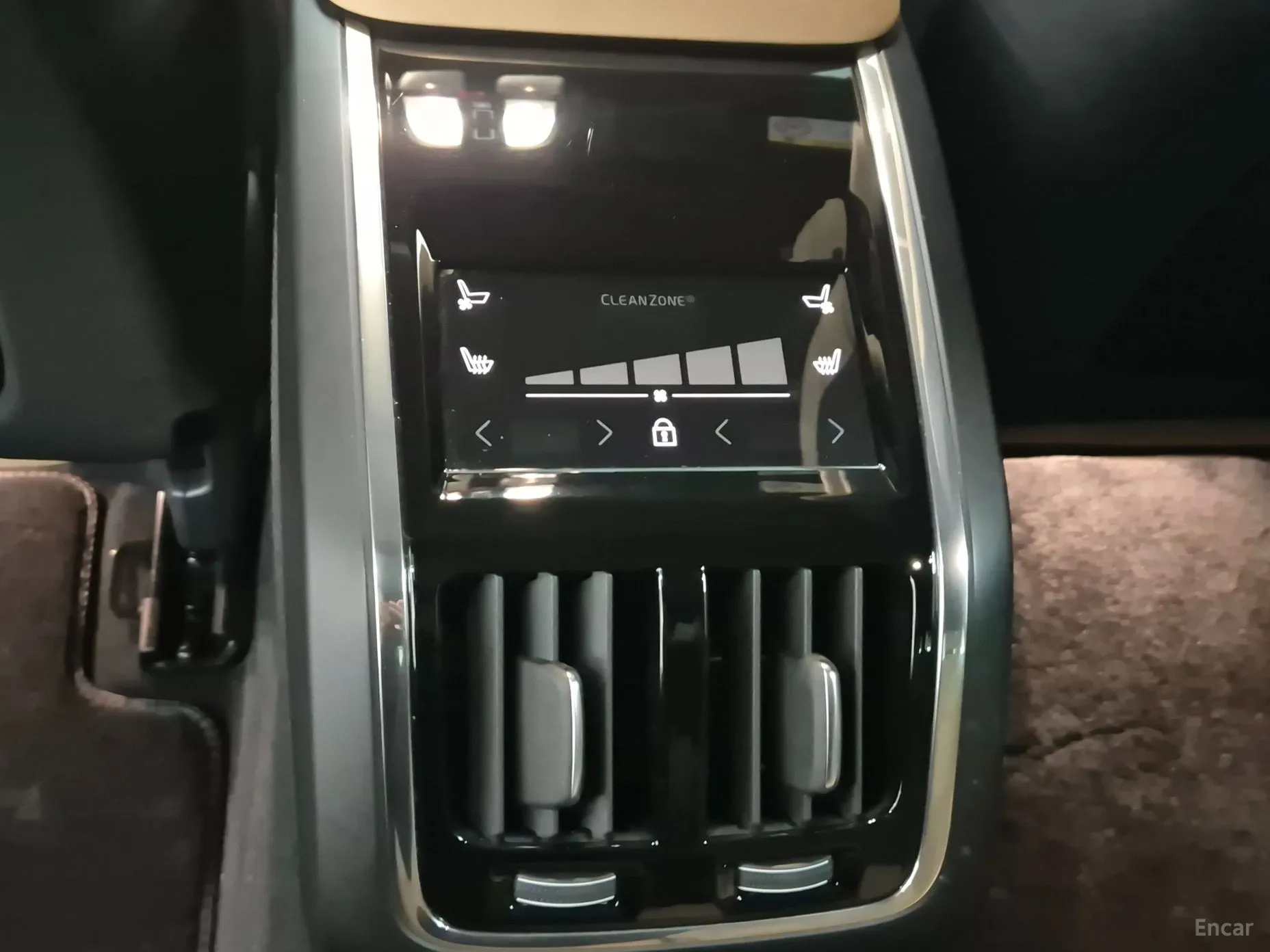 Volvo S90 превью 10
