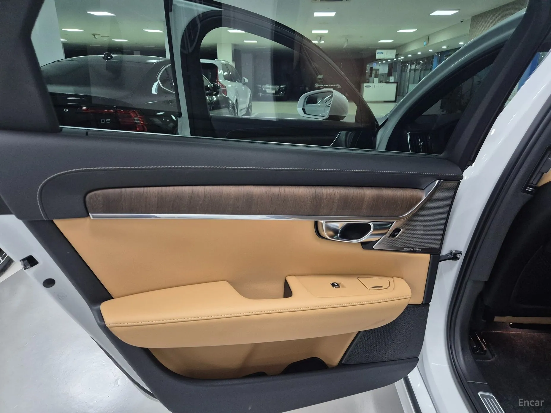 Volvo S90 превью 11