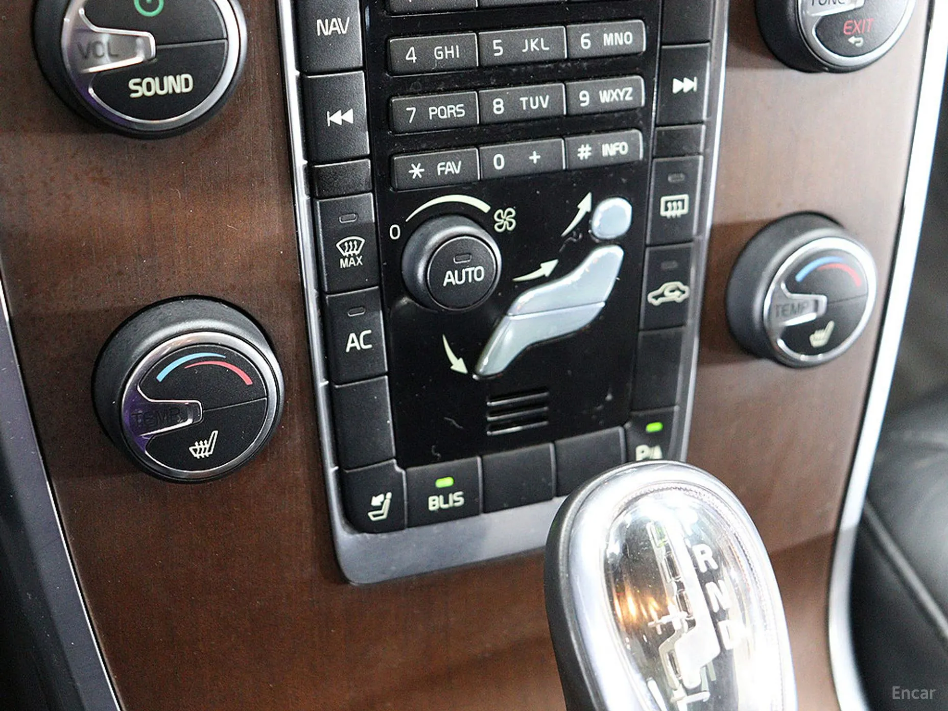 Volvo S80 превью 10