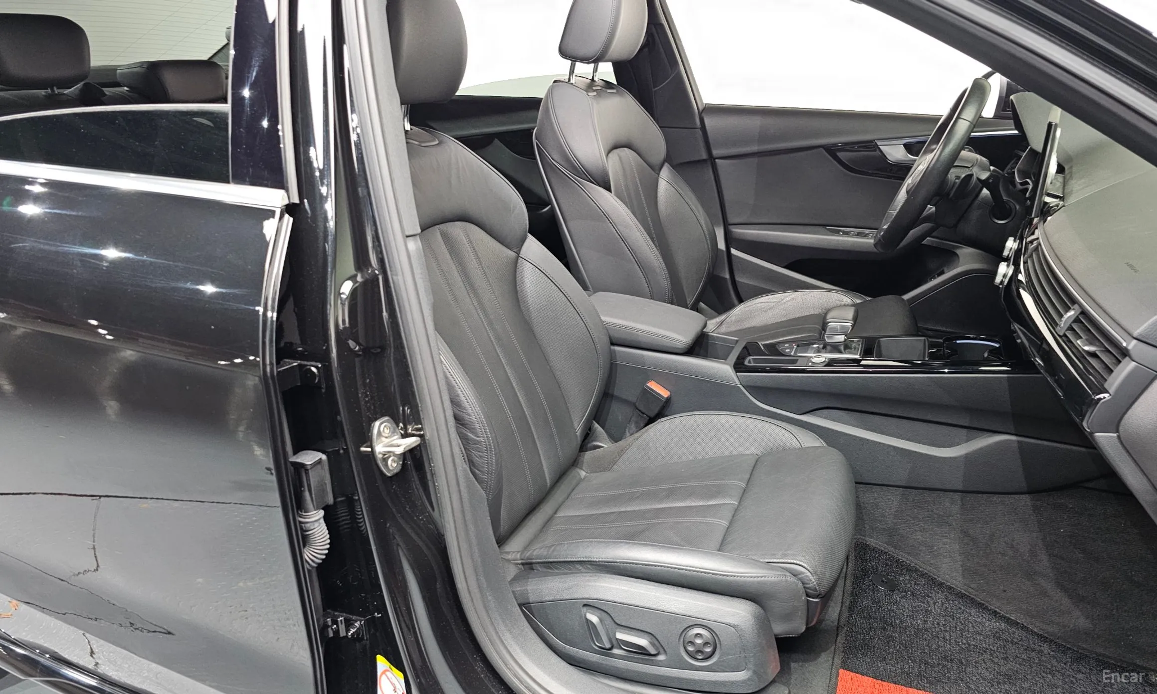 Audi A4 (B9) превью 10