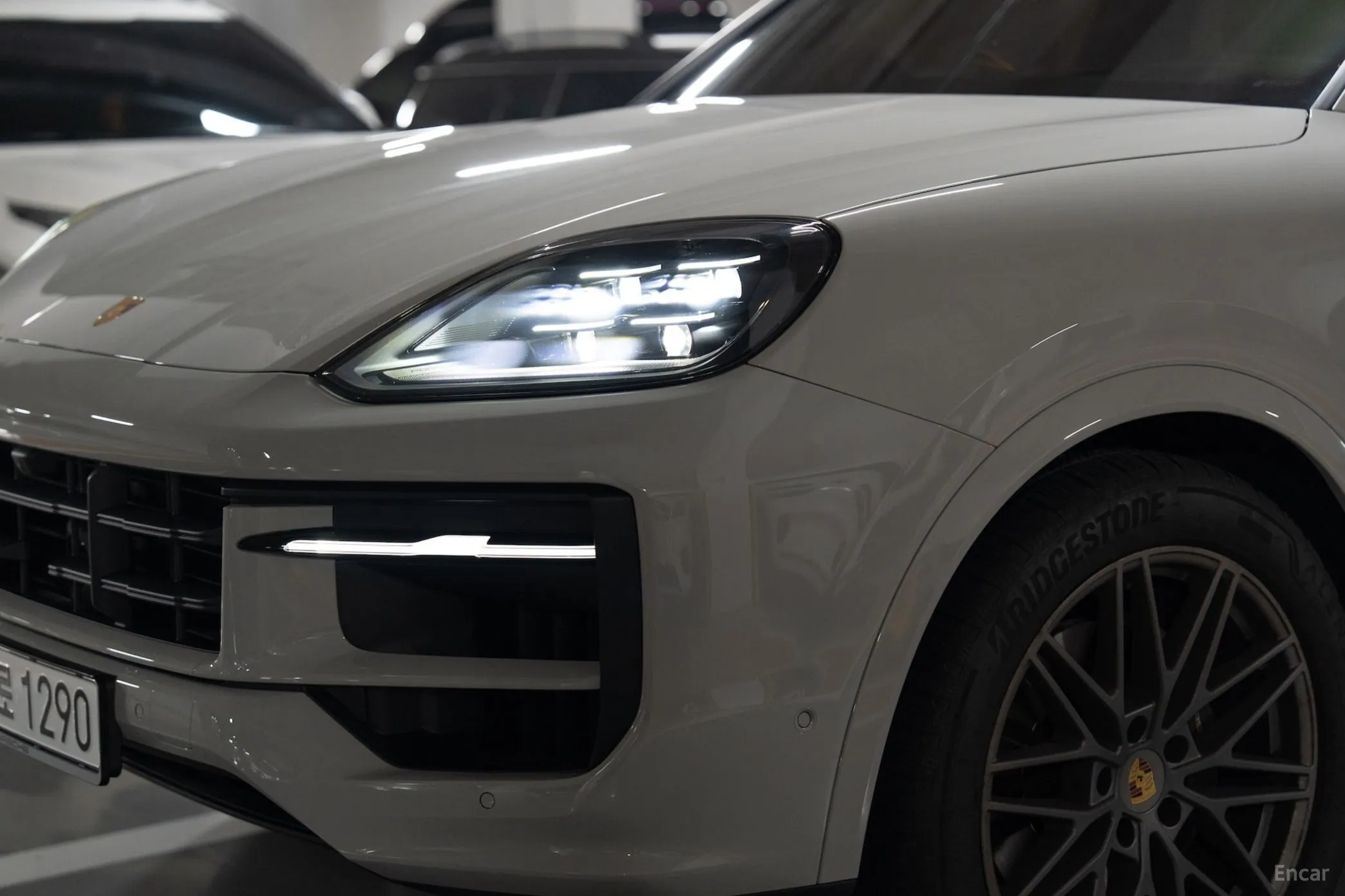 Porsche Cayenne (PO536) превью 18