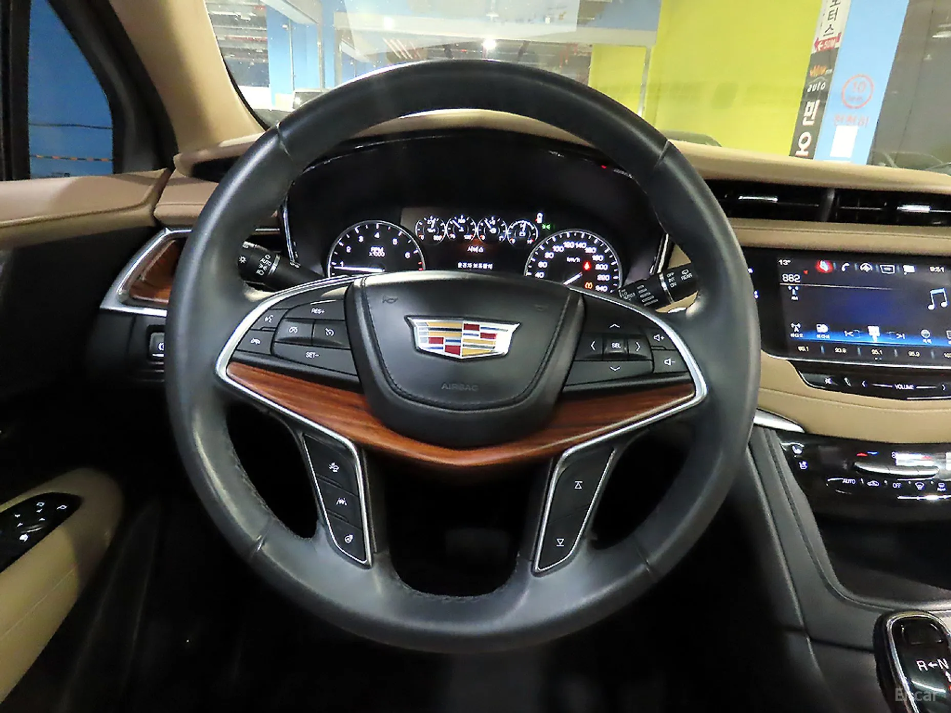 Cadillac XT5 превью 9