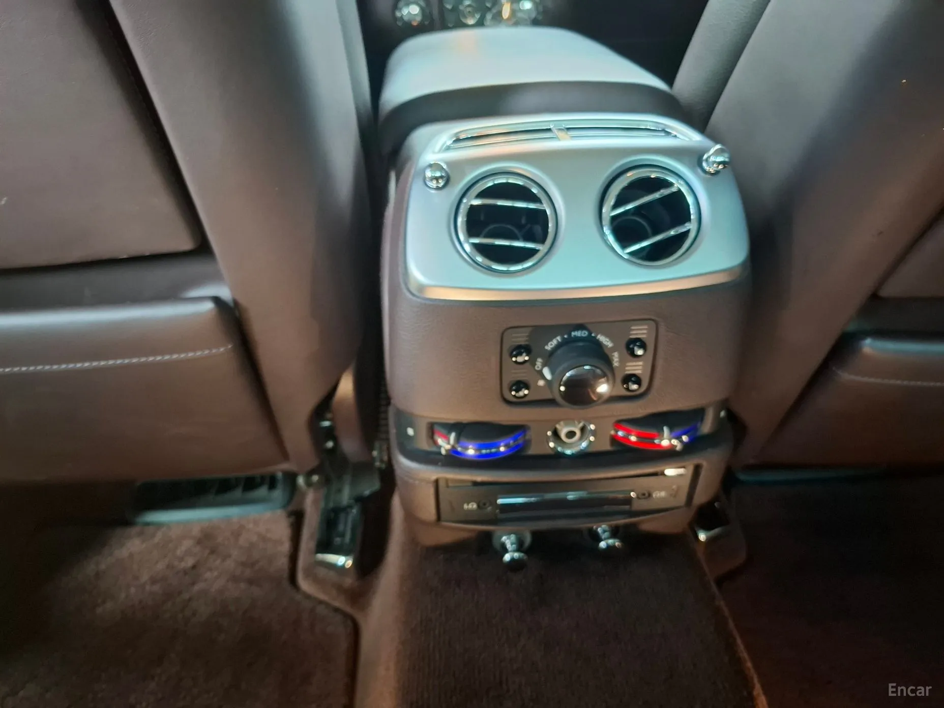Rolls-Royce Ghost превью 11