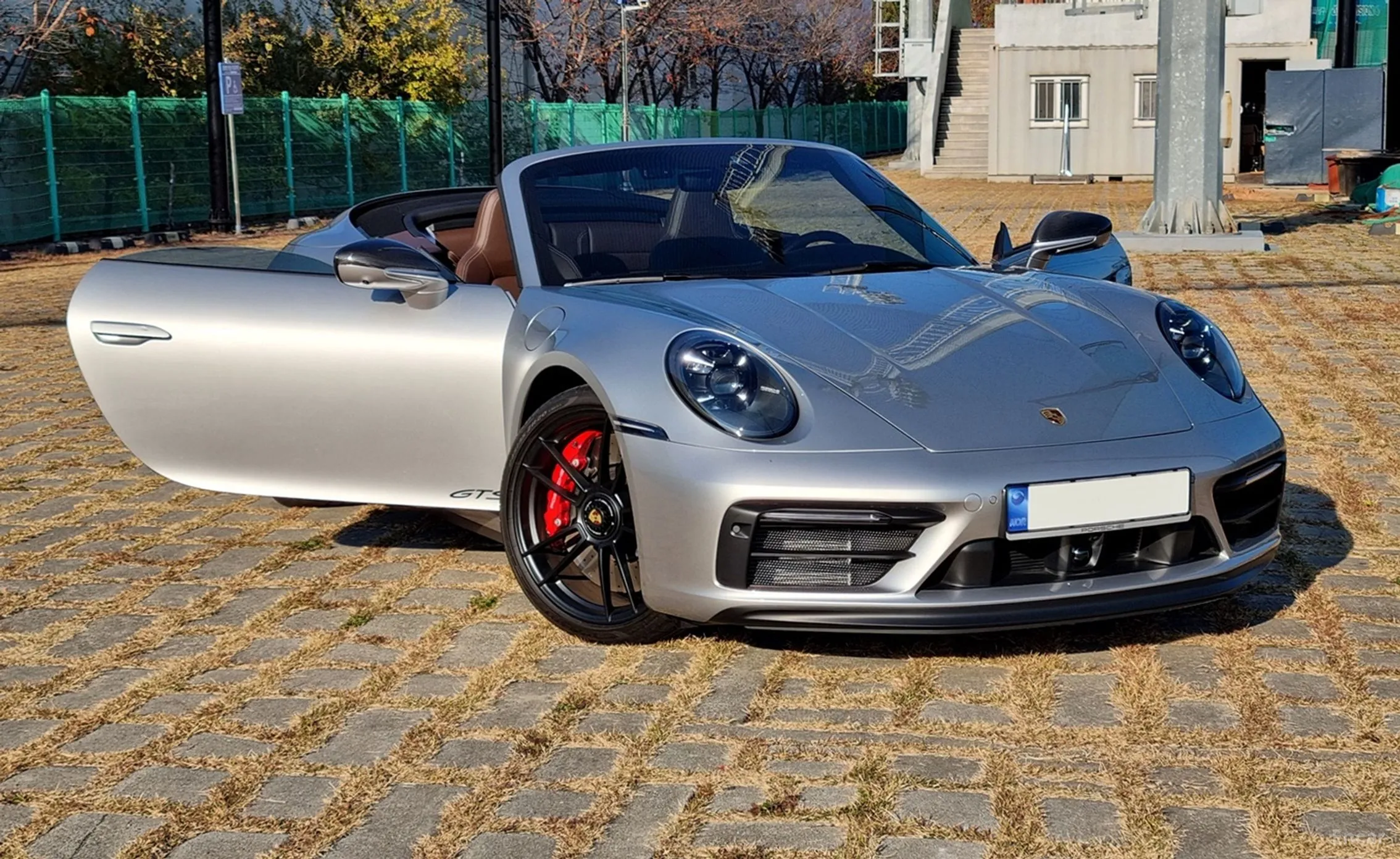 Porsche 911 (992) превью 3