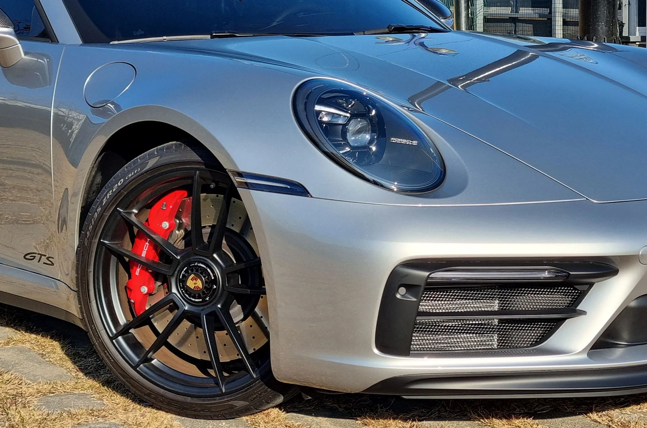 Porsche 911 (992) превью 5