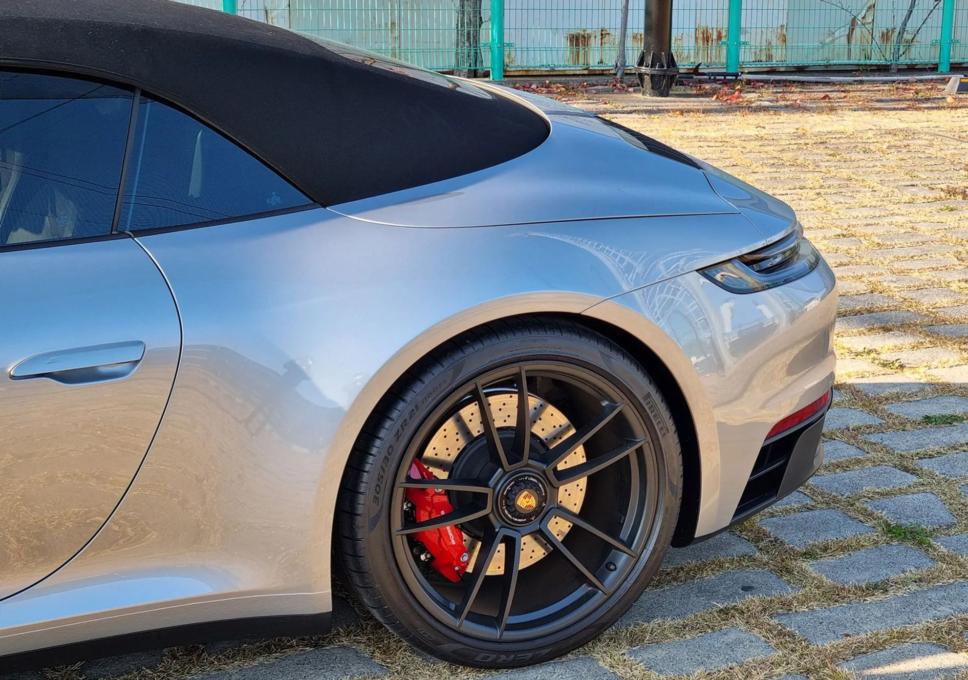 Porsche 911 (992) превью 8