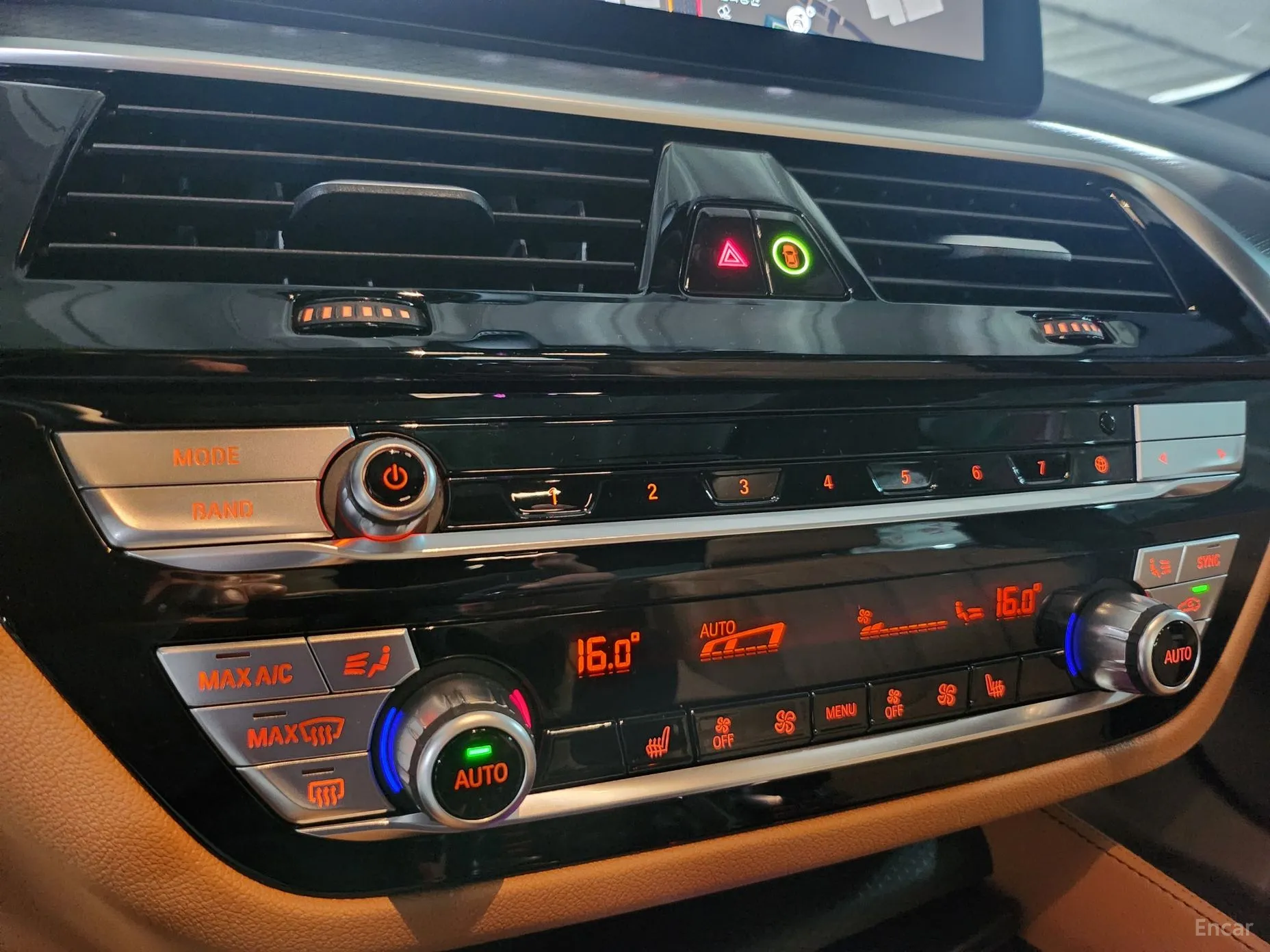 BMW 5 Series (G30) превью 10