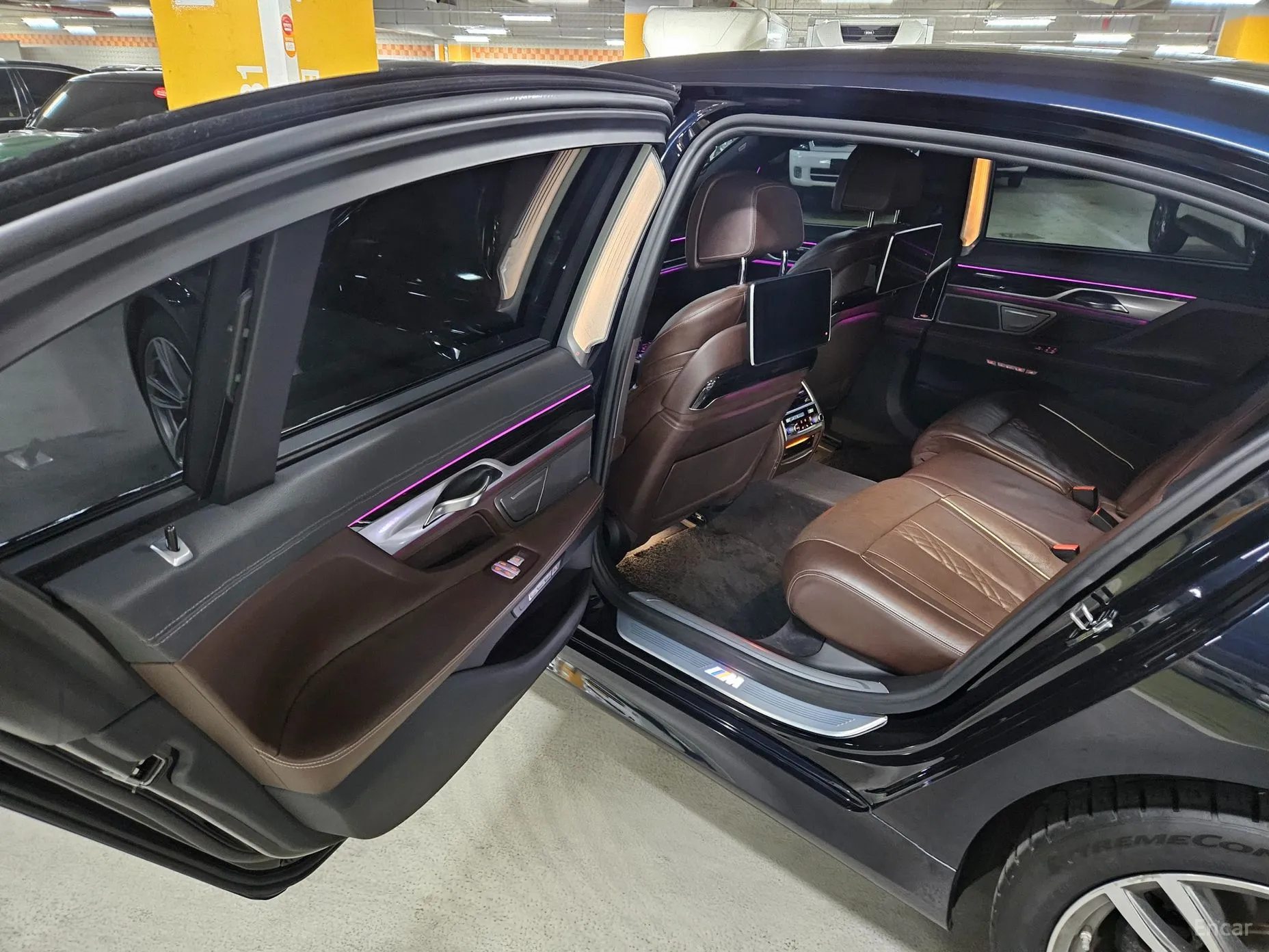 BMW 7 Series (G11) превью 14