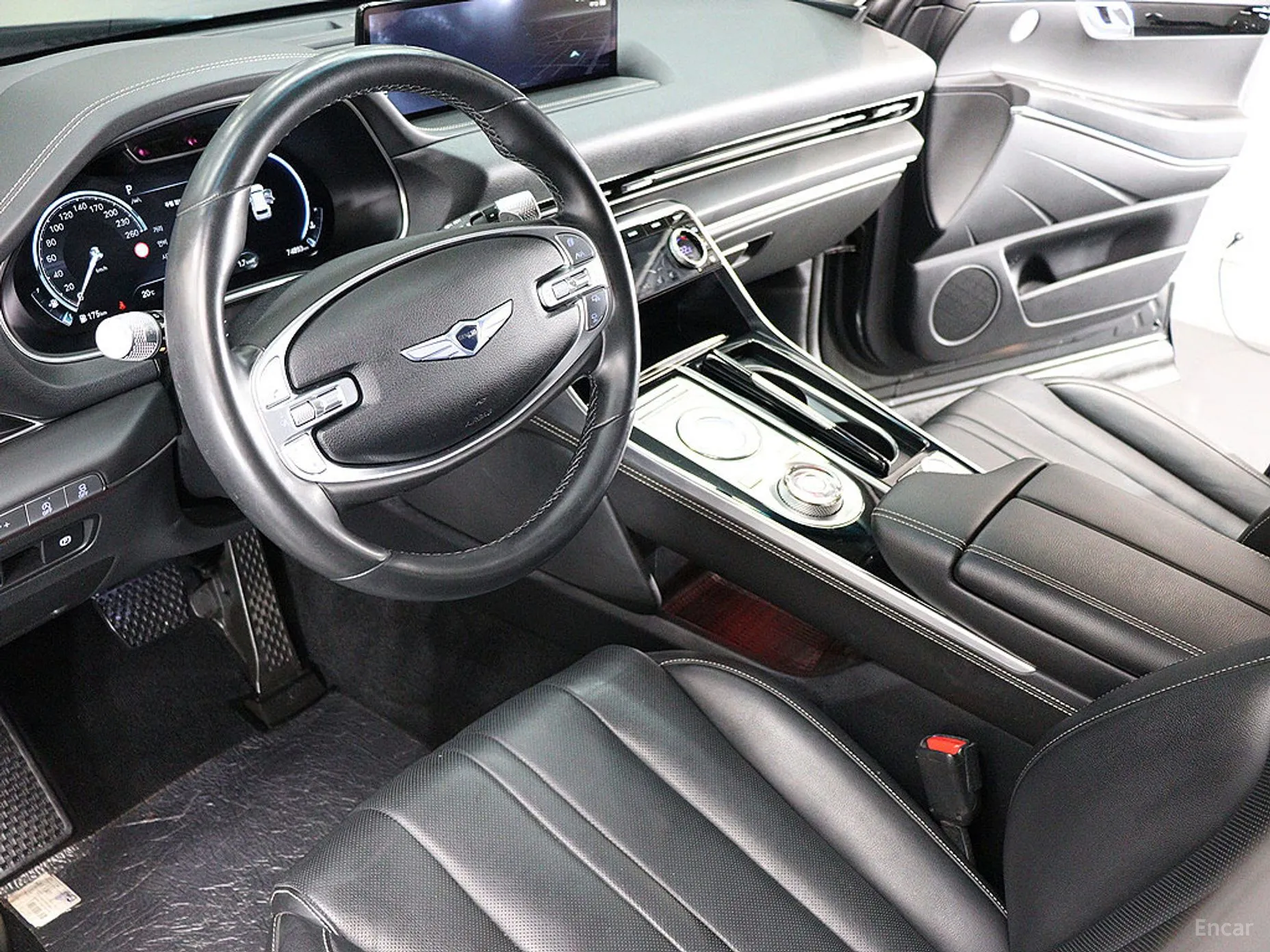 Genesis GV80 превью 16