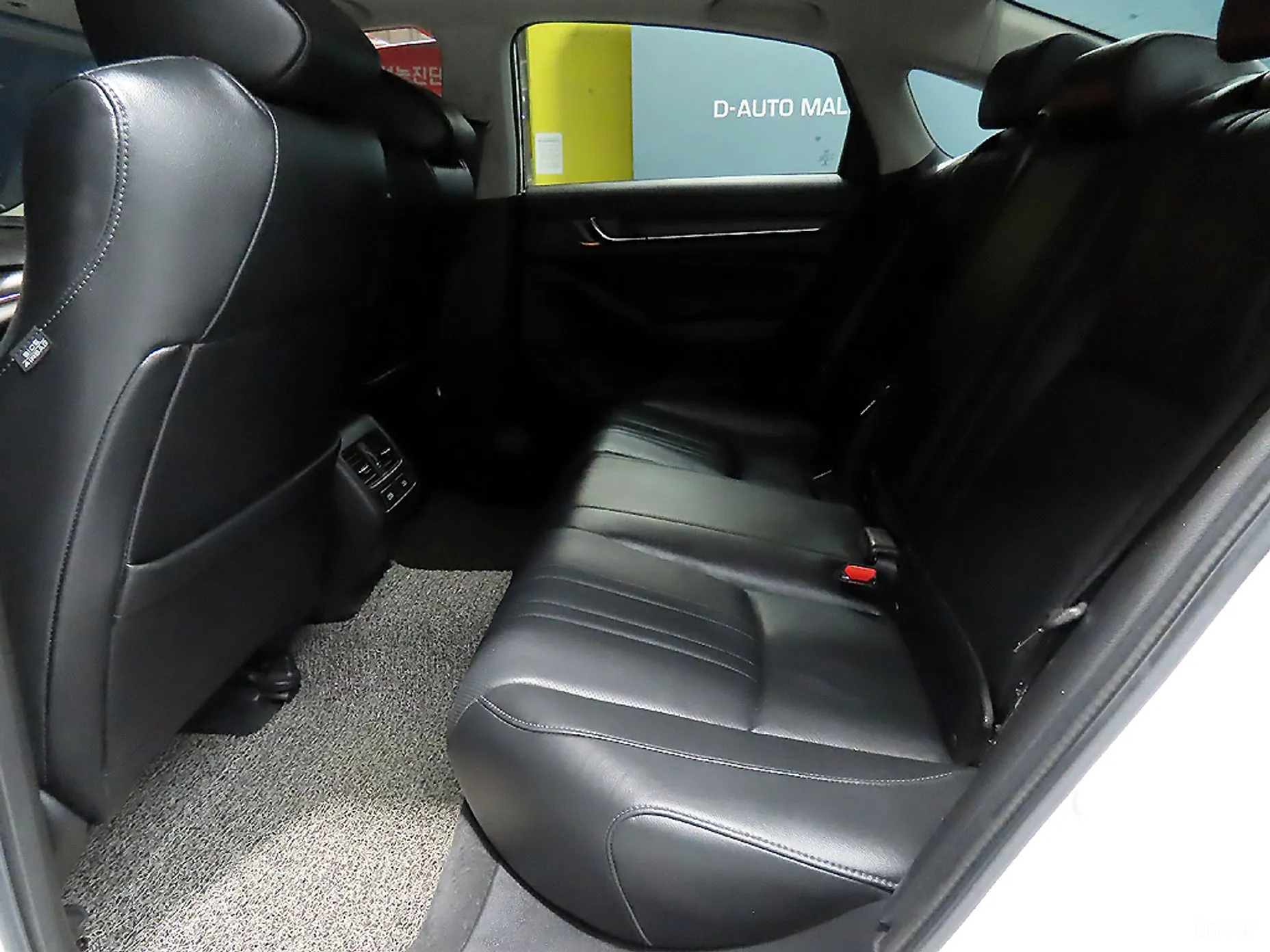 Honda Accord 10th Generation превью 12