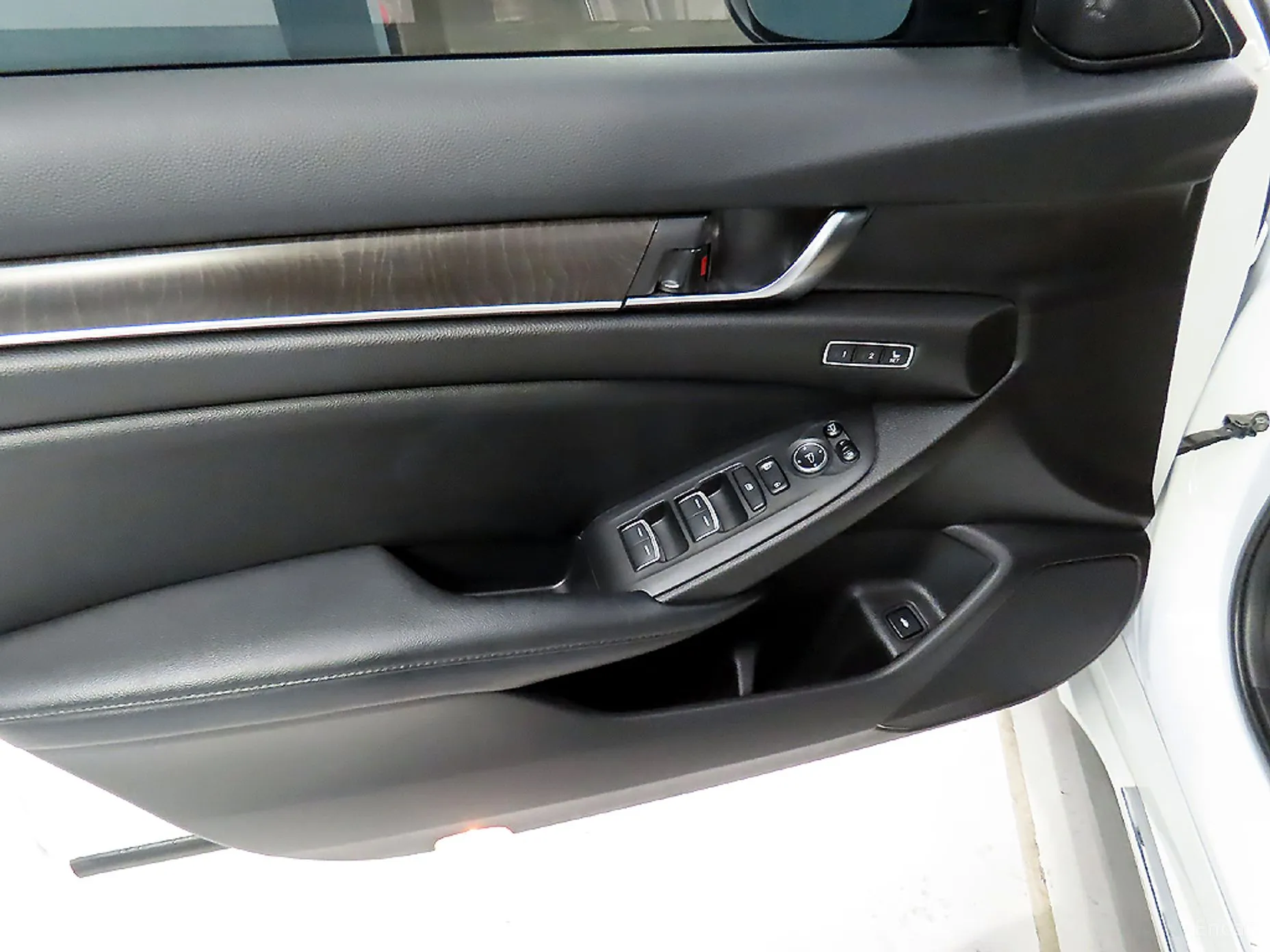 Honda Accord 10th Generation превью 13