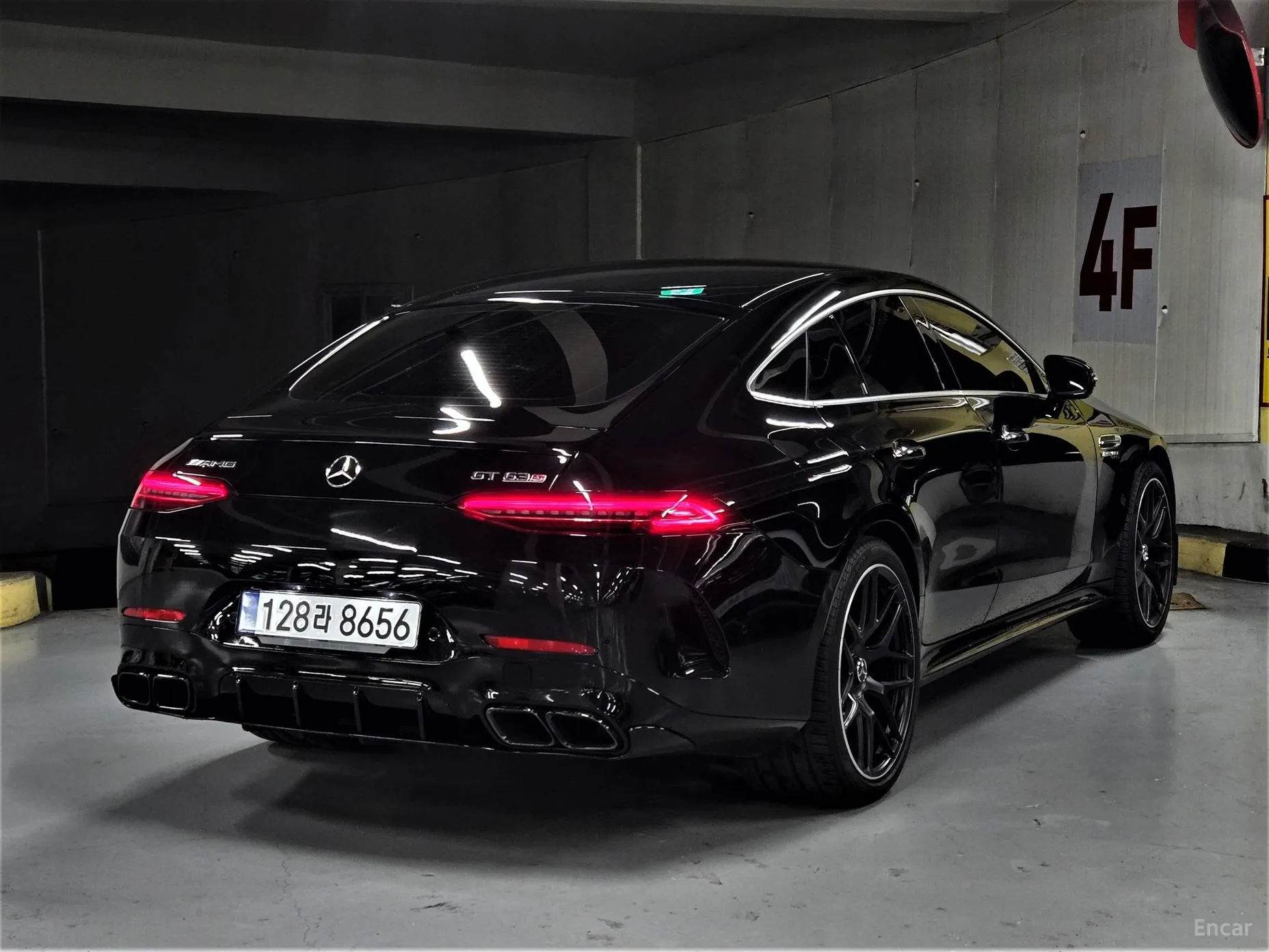 Mercedes Benz AMG GT