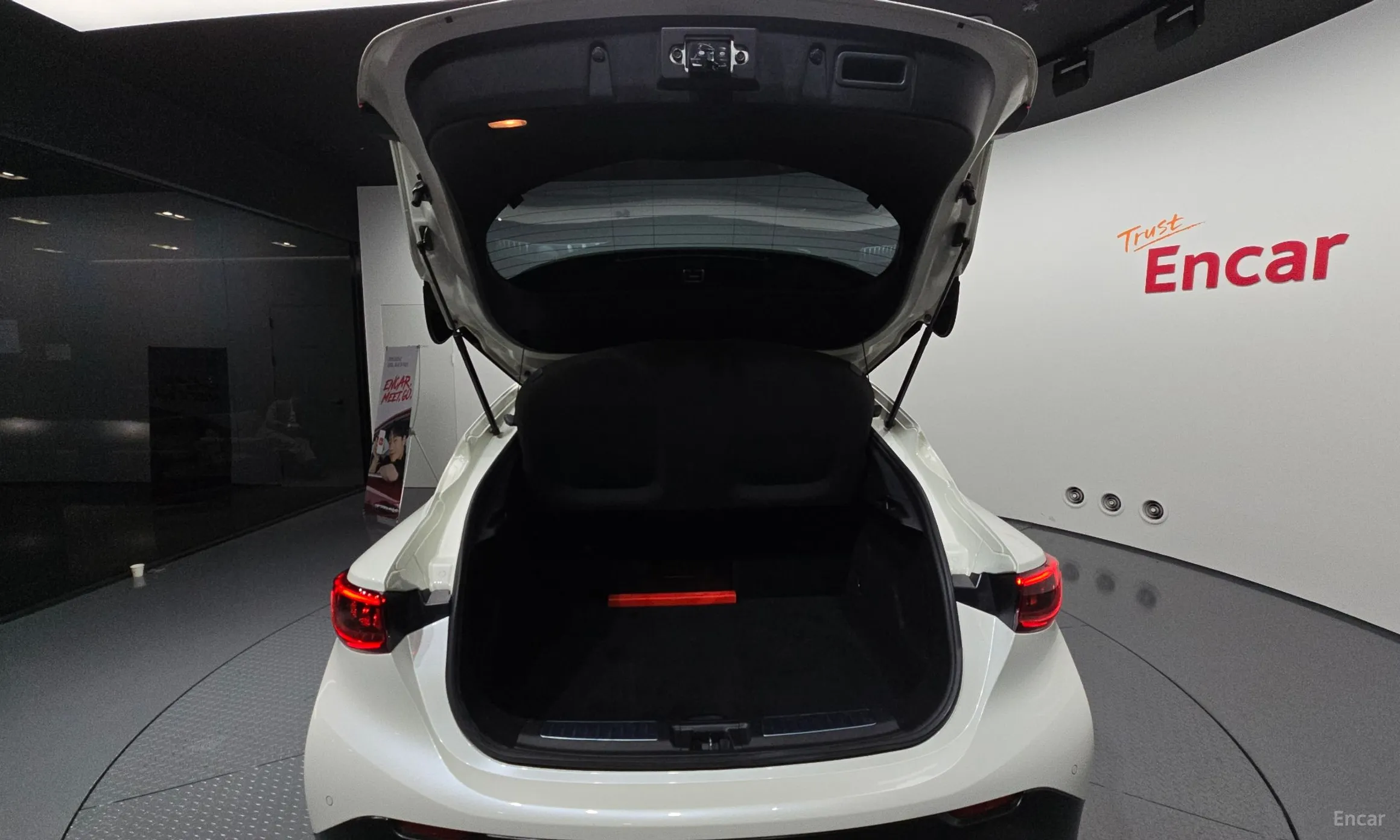 Infiniti QX30 превью 20