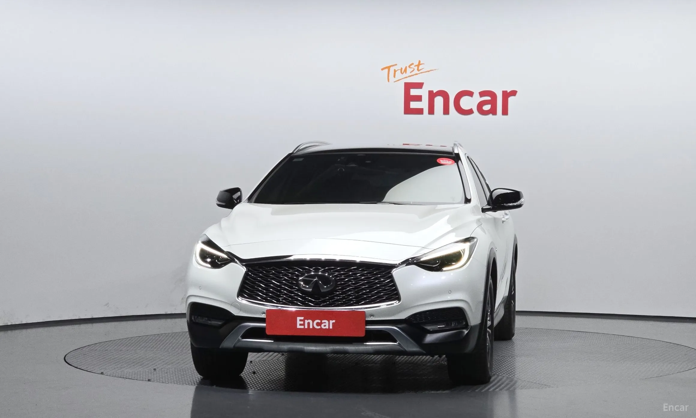 Infiniti QX30 превью 3
