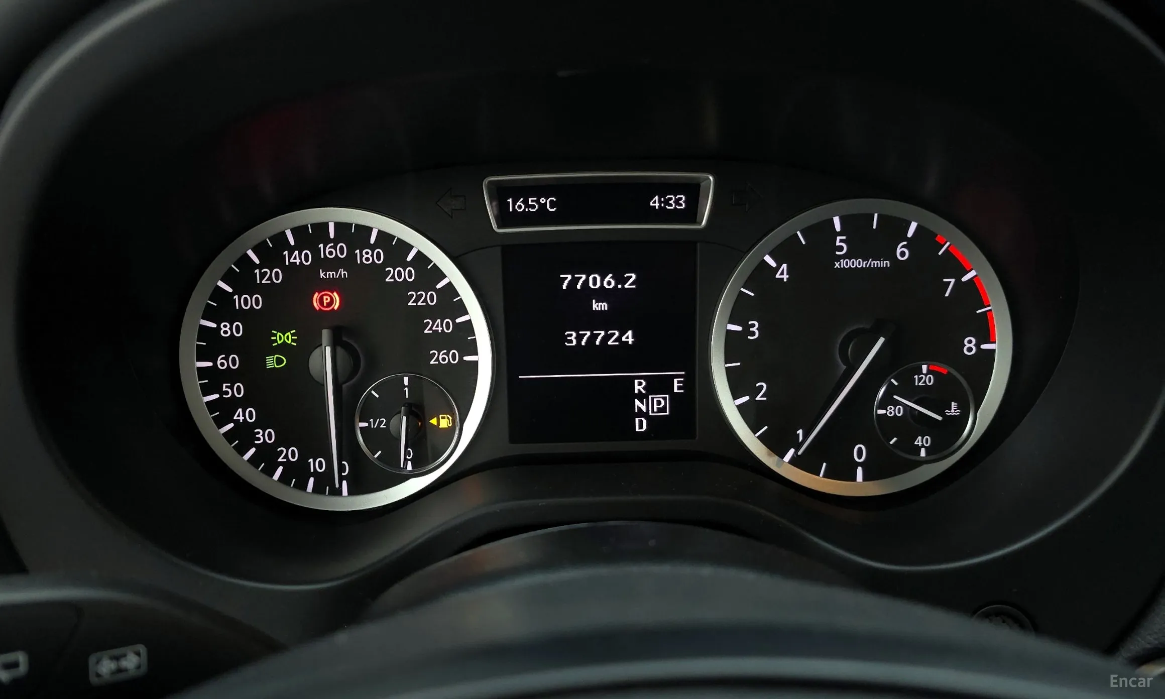 Infiniti QX30 превью 8