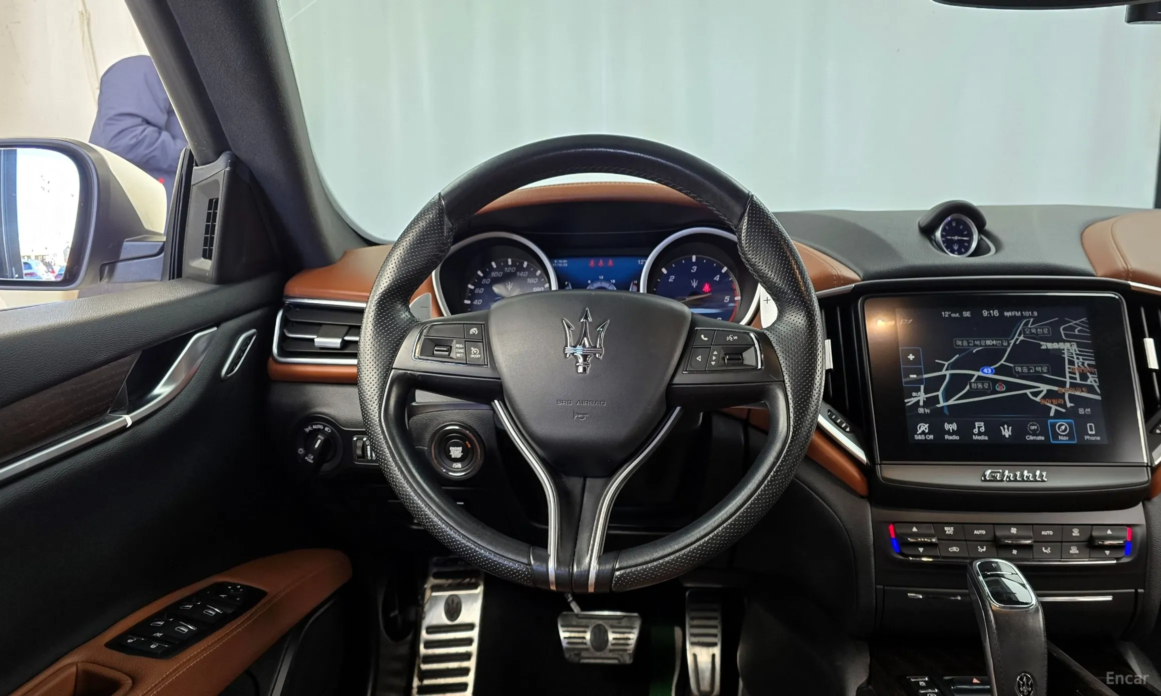Maserati Ghibli превью 13